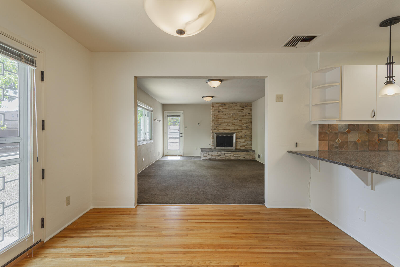 Photo 3 — 1621 Stanford Drive NE