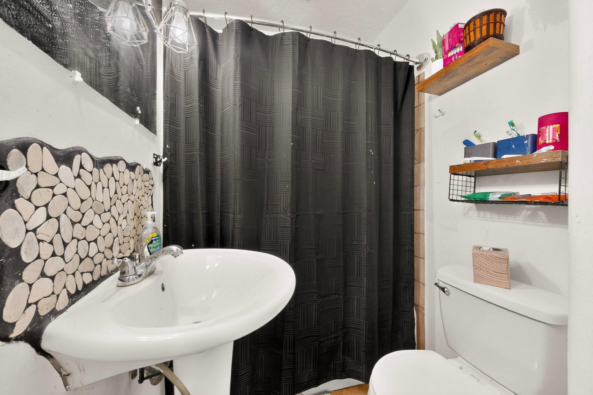 Photo 3 — 1330 Goff Boulevard SW