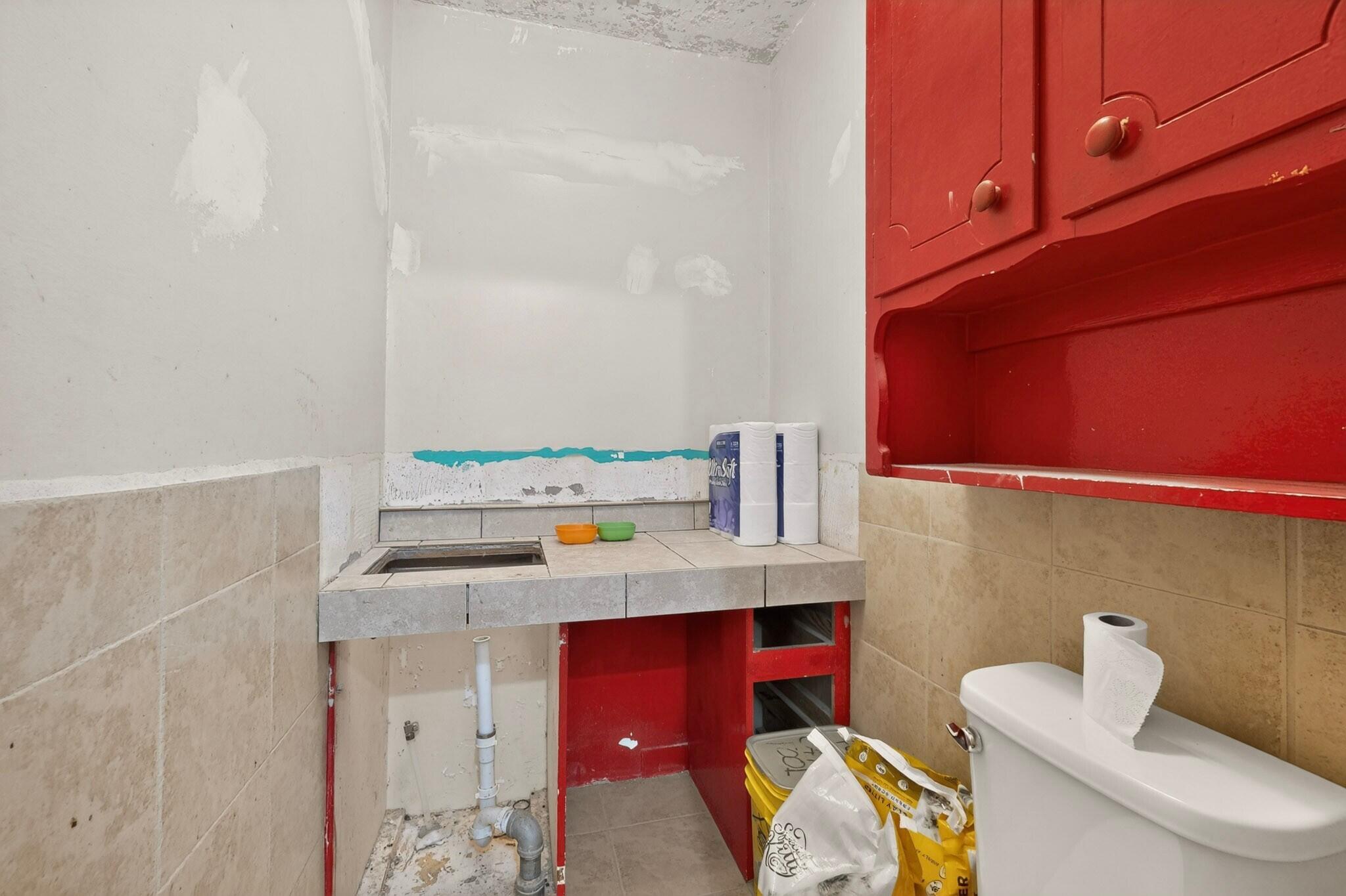 Photo 7 — 1330 Goff Boulevard SW