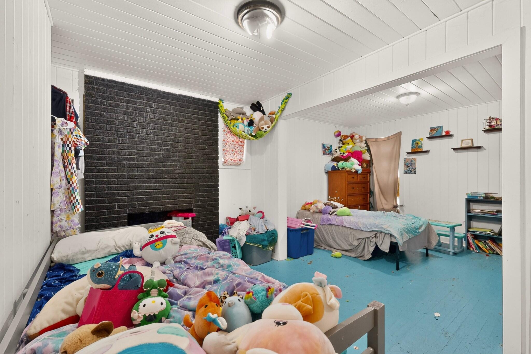 Photo 13 — 1330 Goff Boulevard SW