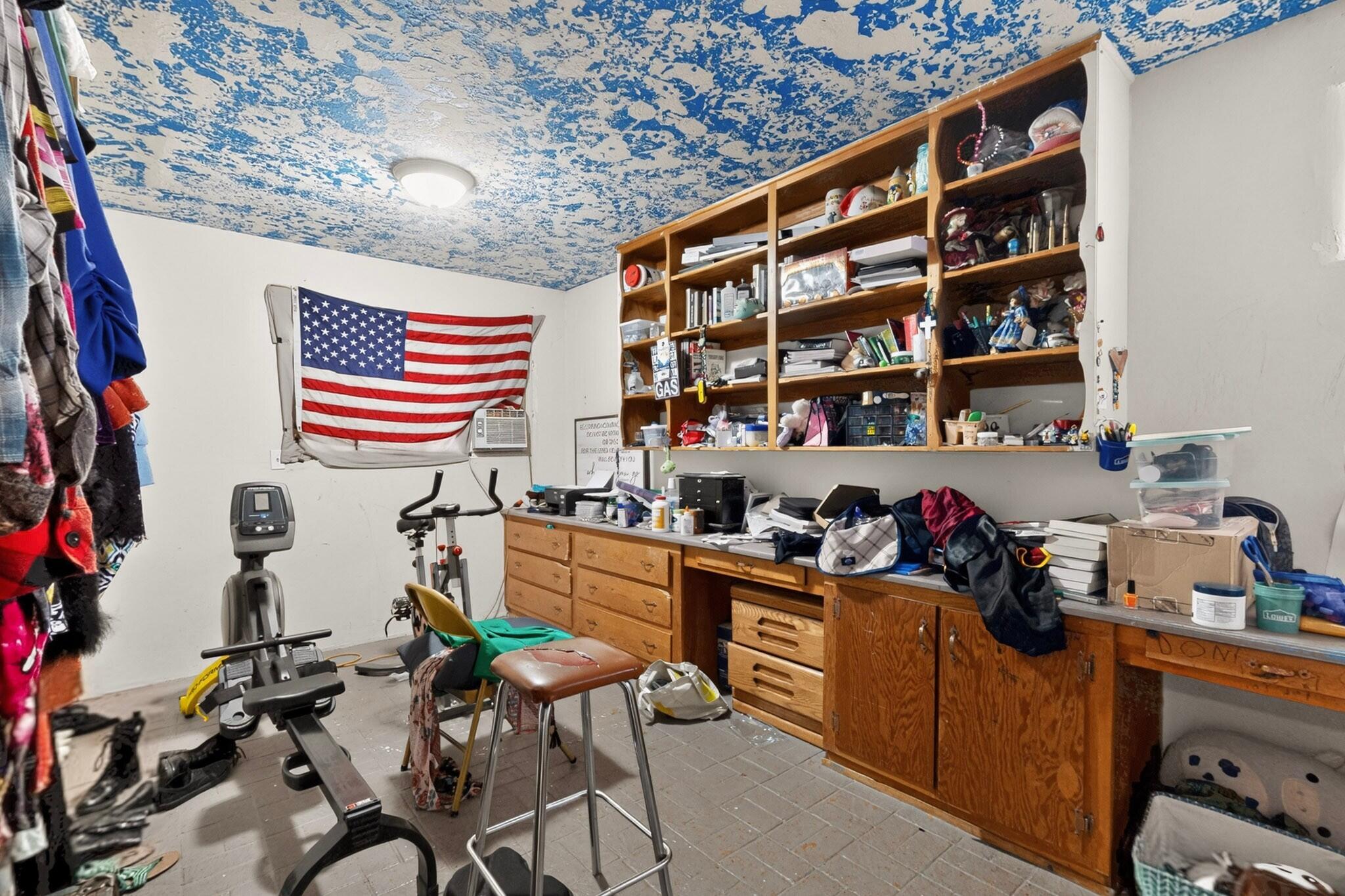 Photo 19 — 1330 Goff Boulevard SW