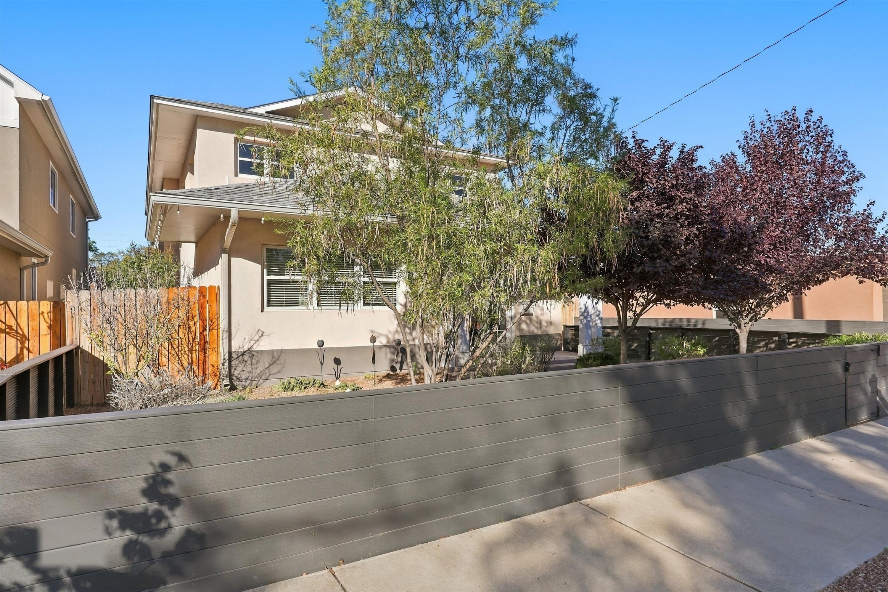 1027 Forrester Street NW, Albuquerque, NM 87102