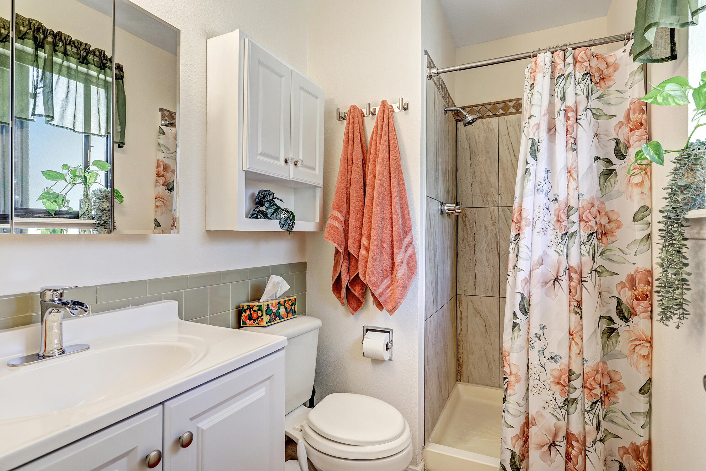 Photo 5 — 724 Monell Drive NE