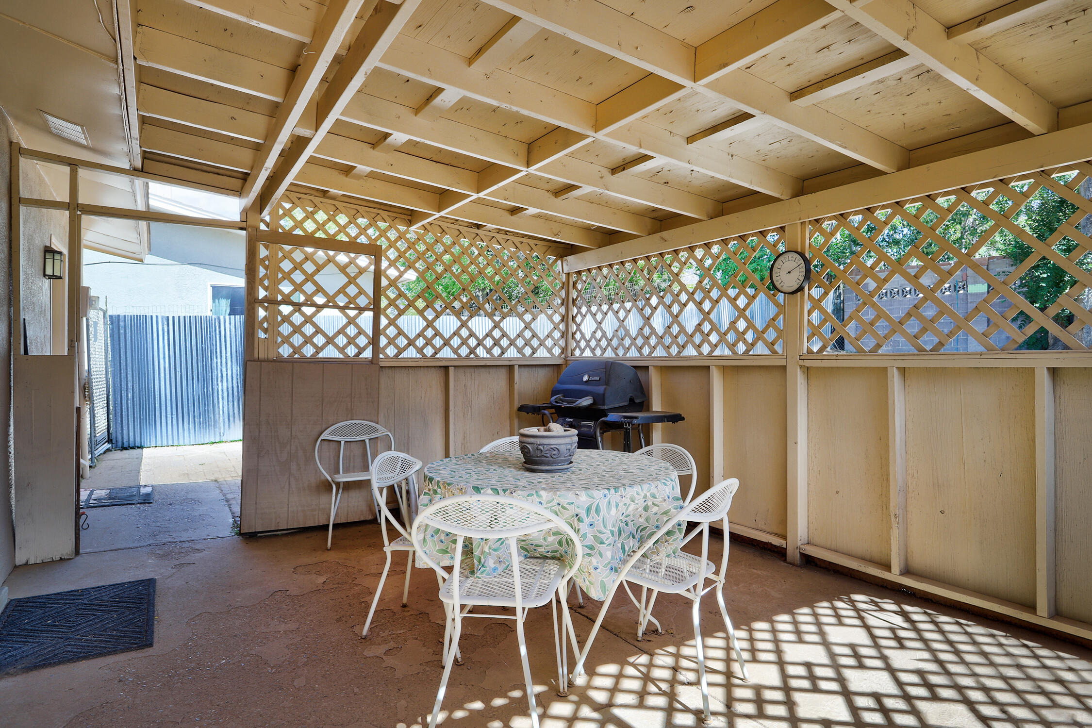 Photo 13 — 724 Monell Drive NE