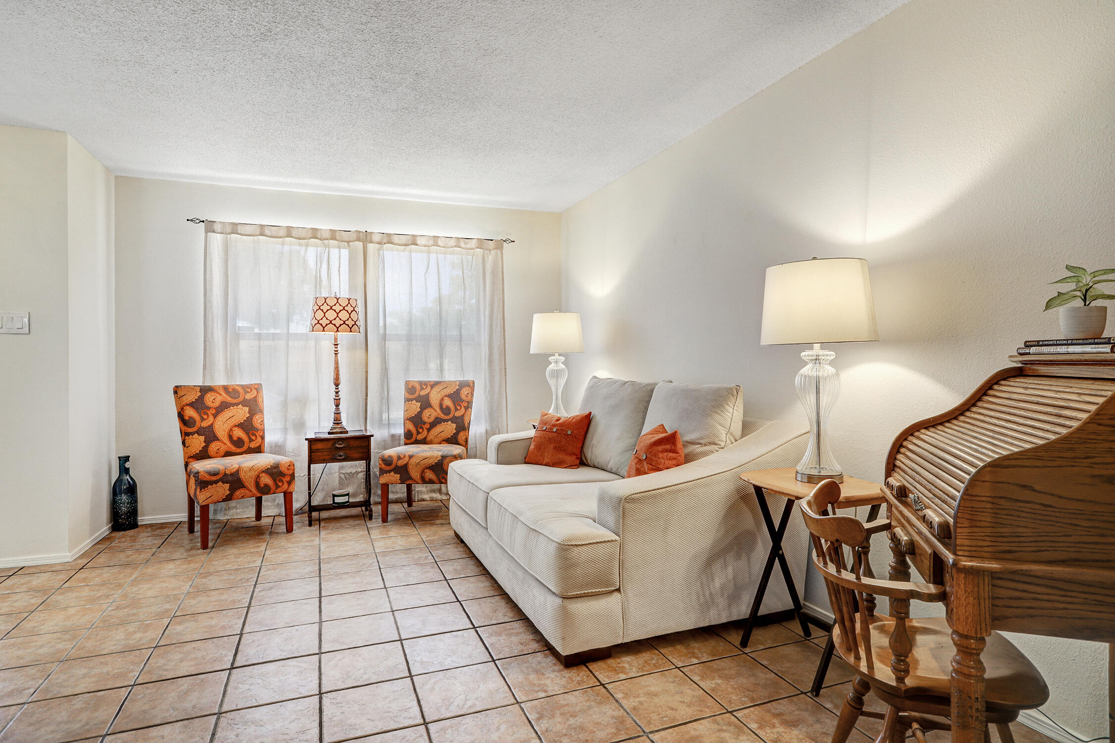 Photo 19 — 724 Monell Drive NE