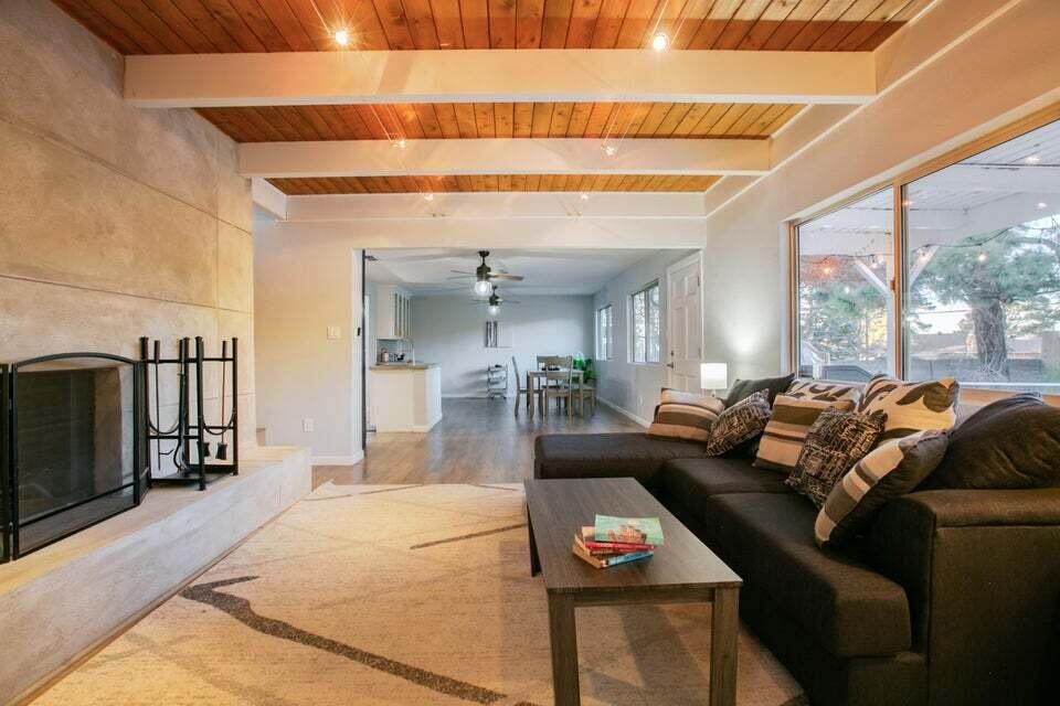 Photo 7 — 715 Branding Iron Drive SE