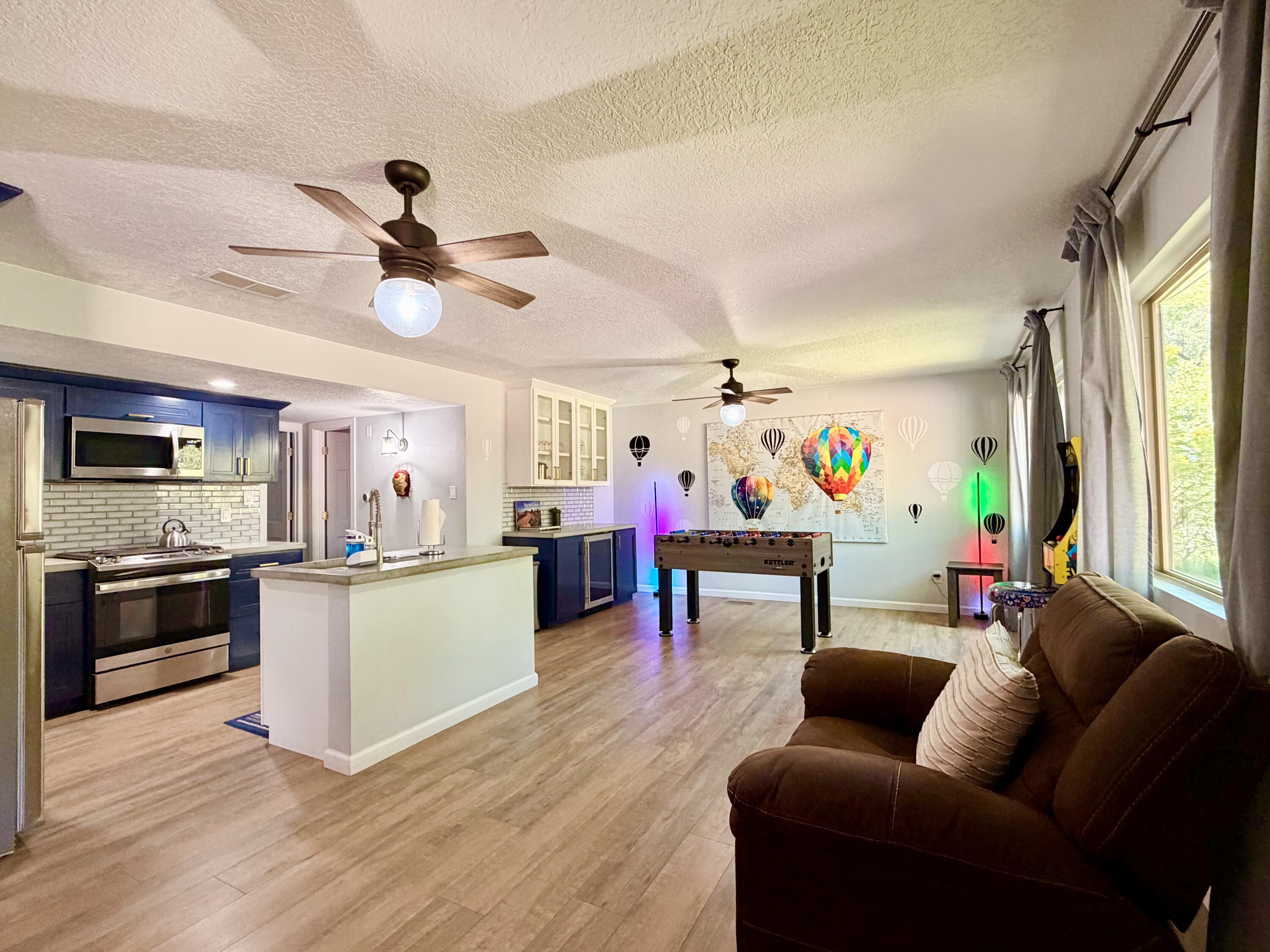 Photo 4 — 715 Branding Iron Drive SE