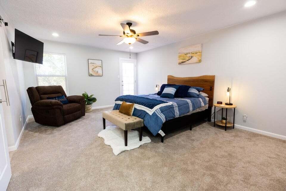 Photo 16 — 715 Branding Iron Drive SE