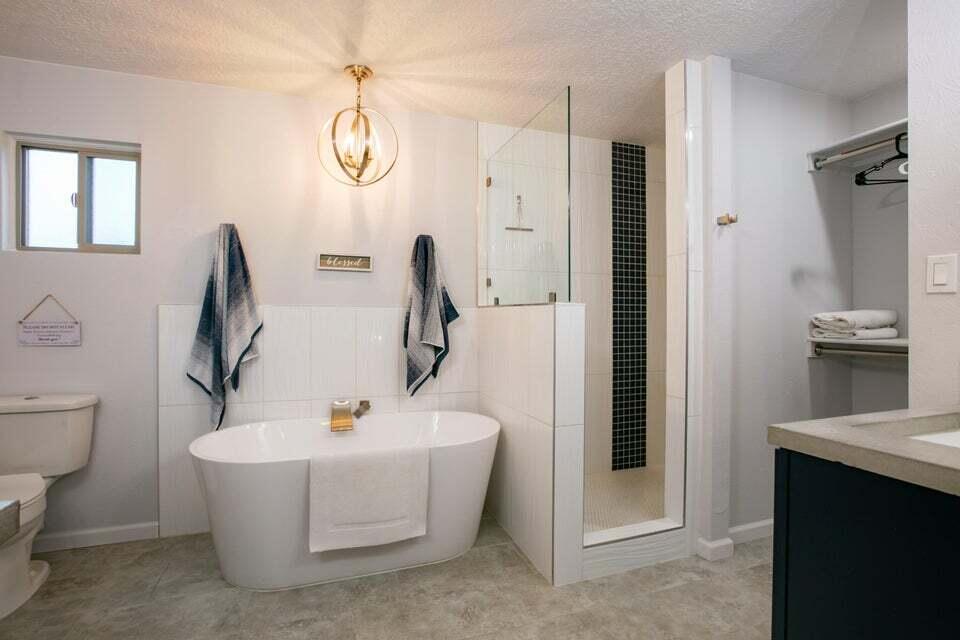 Photo 14 — 715 Branding Iron Drive SE