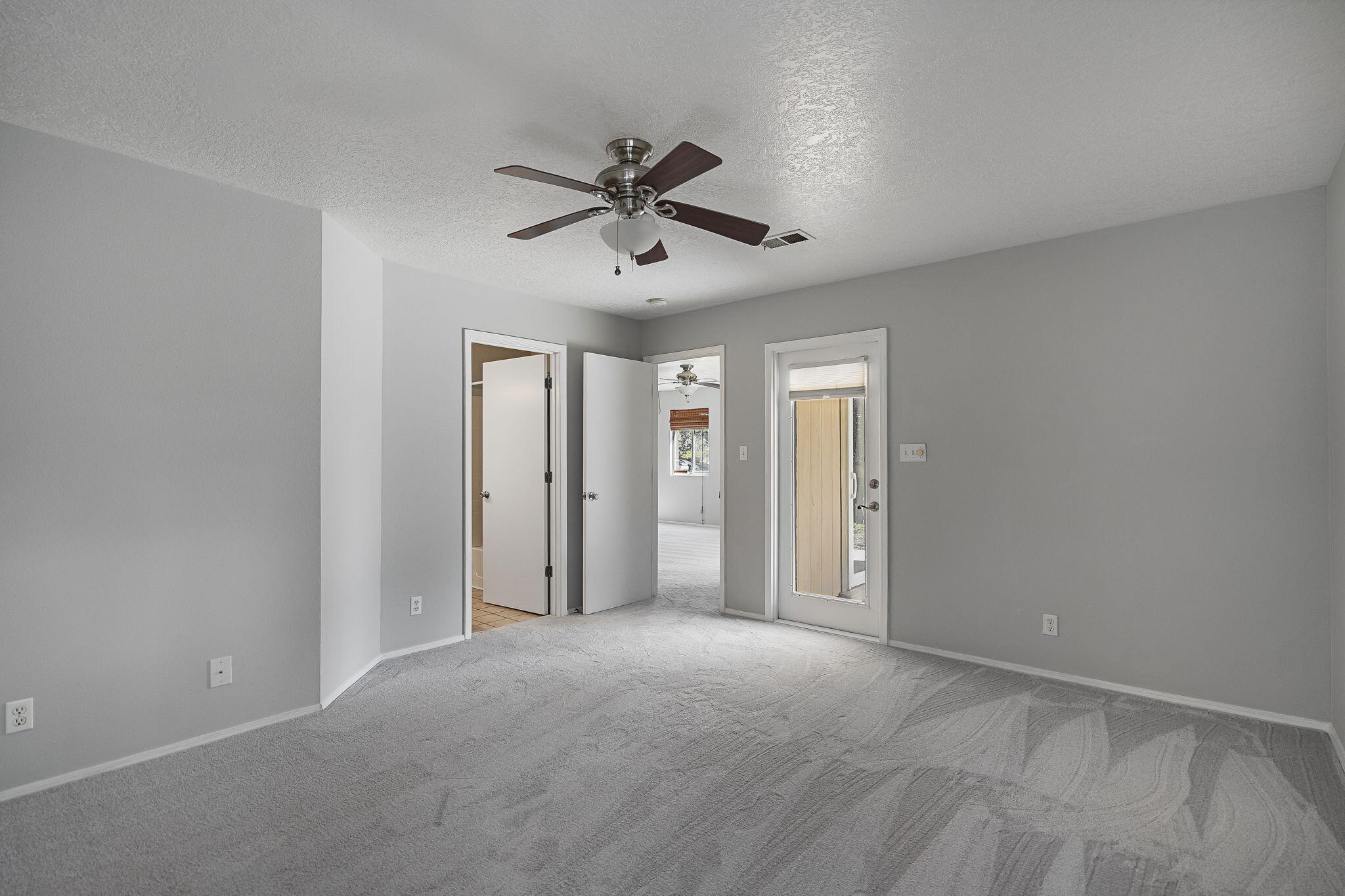 Photo 5 — 640 Santa Fe Meadows Drive NE