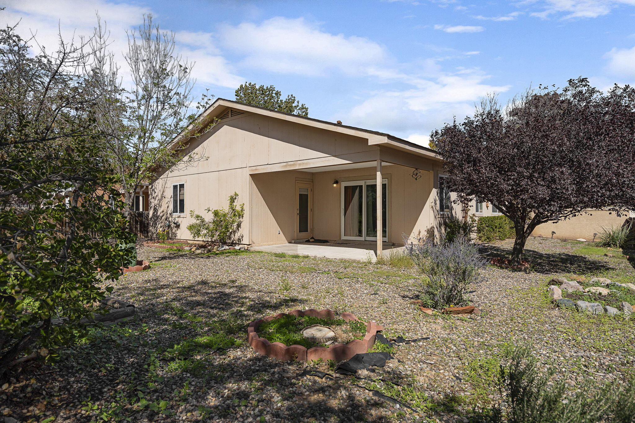 Photo 2 — 640 Santa Fe Meadows Drive NE