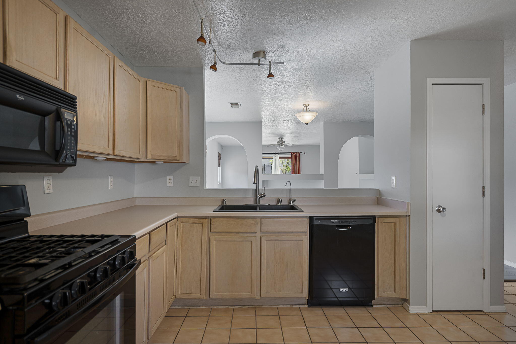 Photo 18 — 640 Santa Fe Meadows Drive NE