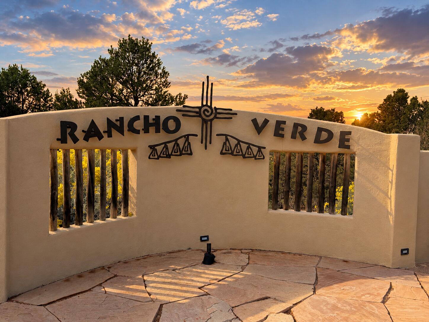 25 Los Pecos Loop, Tijeras, NM 87059