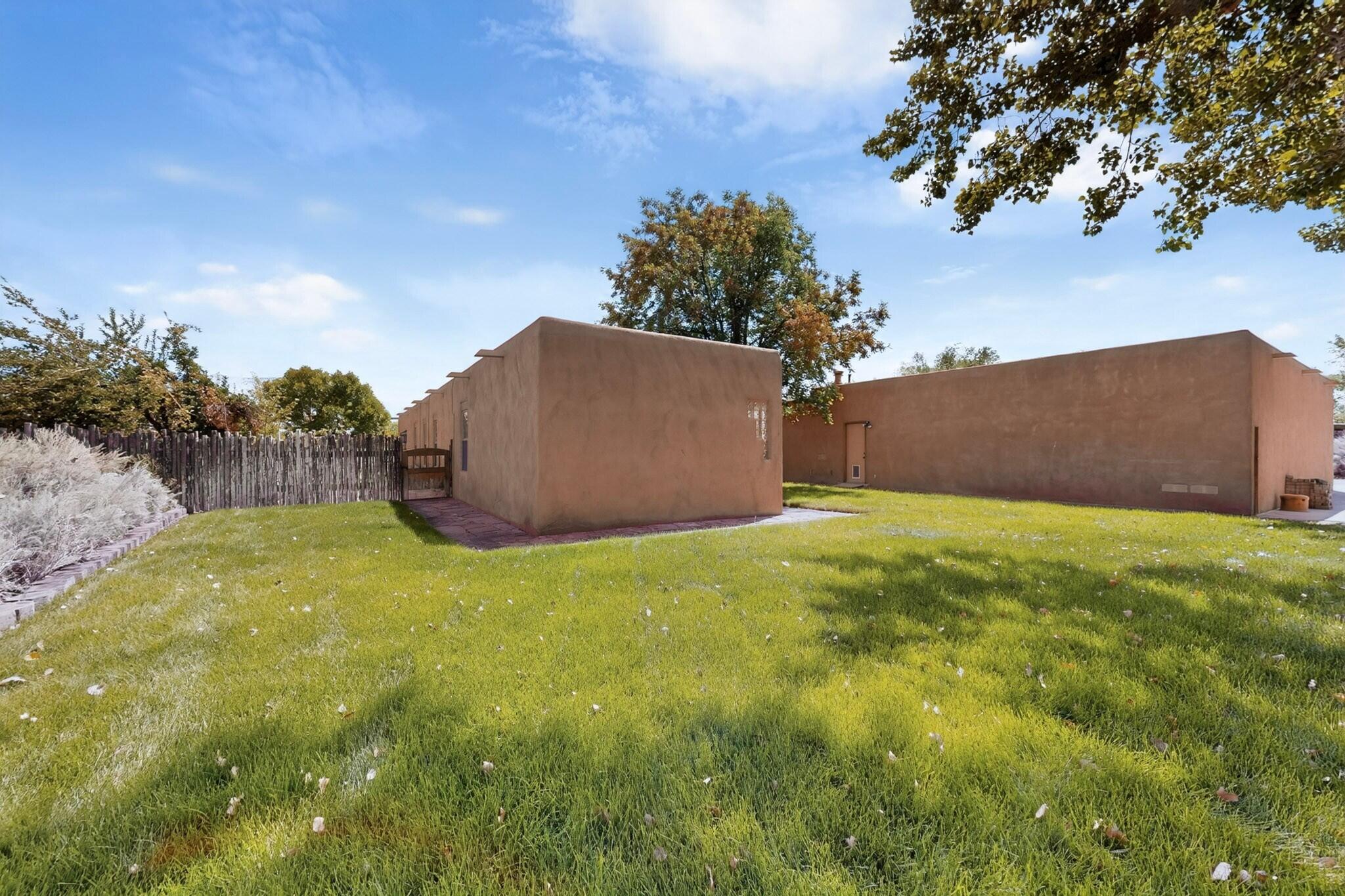 Photo 8 — 6608 Loma Larga Road