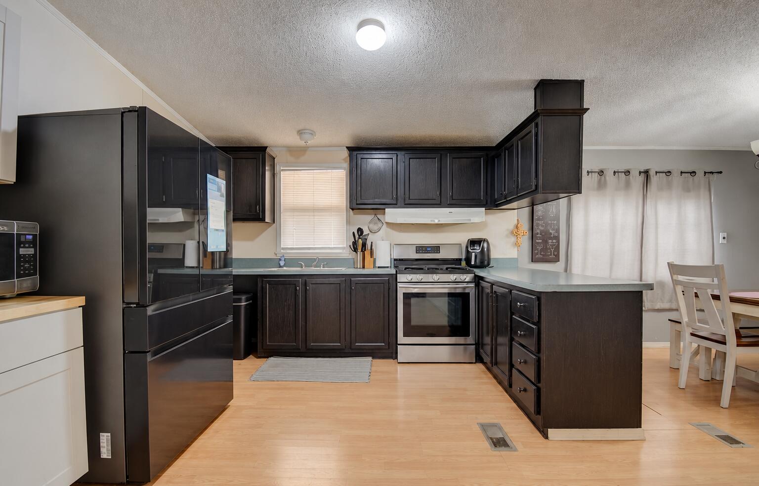 Photo 15 — 3012 Don Luciano Road SW