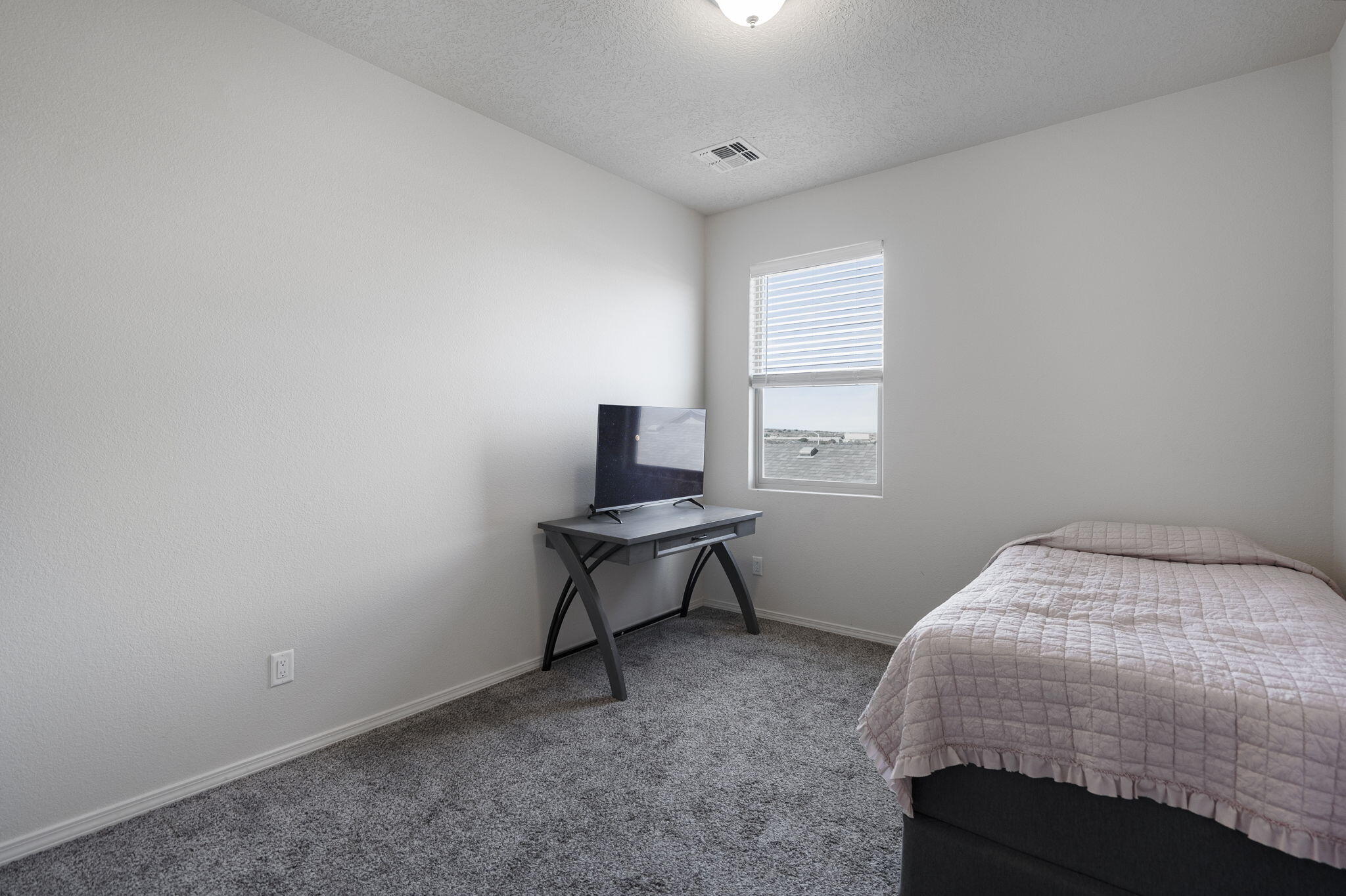 Photo 10 — 4402 Bald Eagle Loop NE