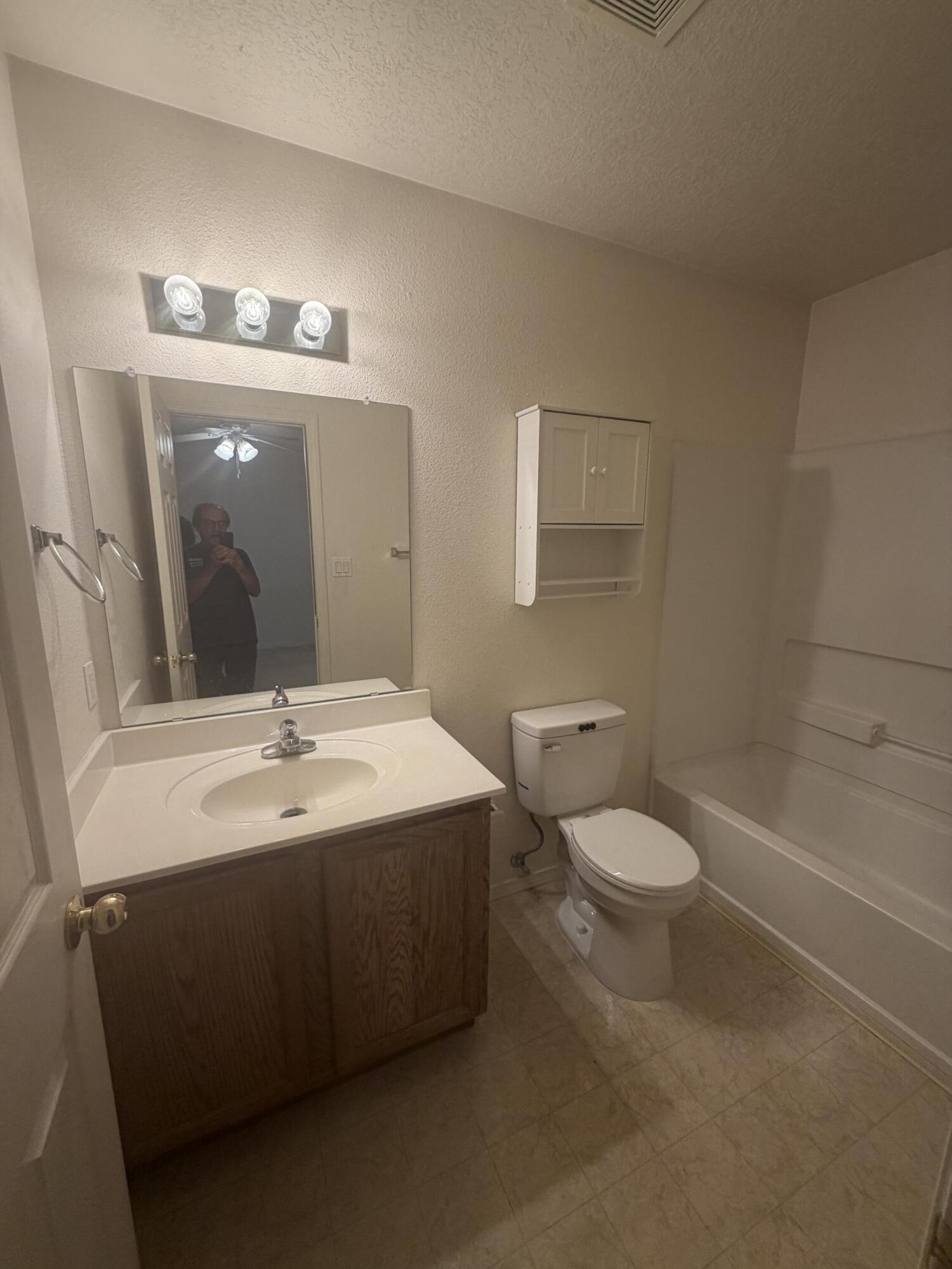Photo 3 — 640 Ridgeside Trail SW