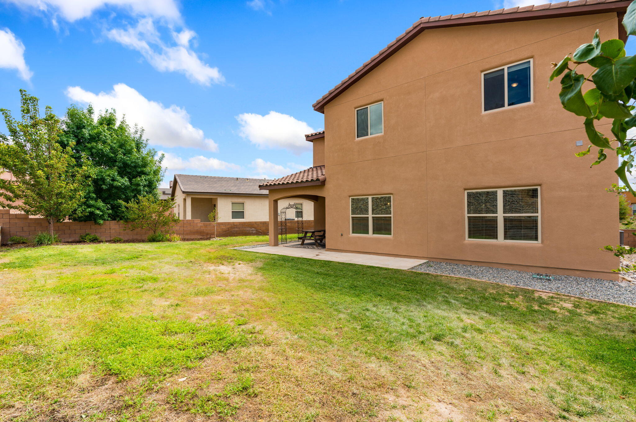 Photo 9 — 1691 Camino Corona SW