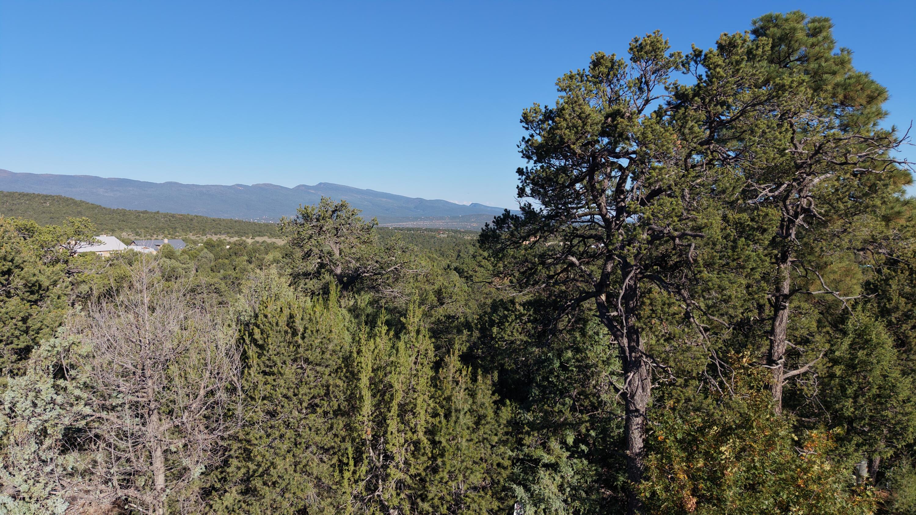 Photo 2 — 6 Los Pecos Loop