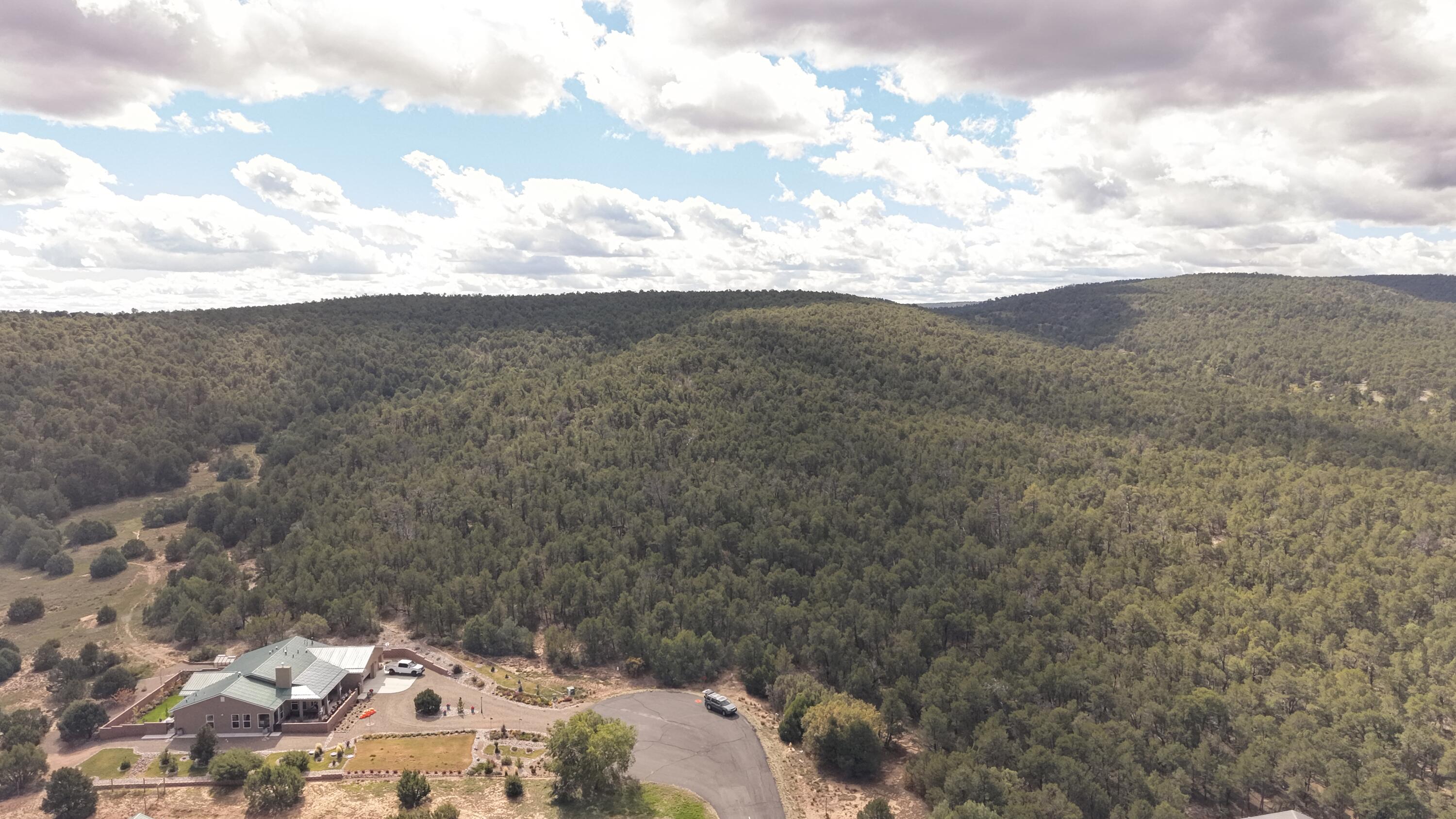 Photo 6 — 50 Los Pecos Loop
