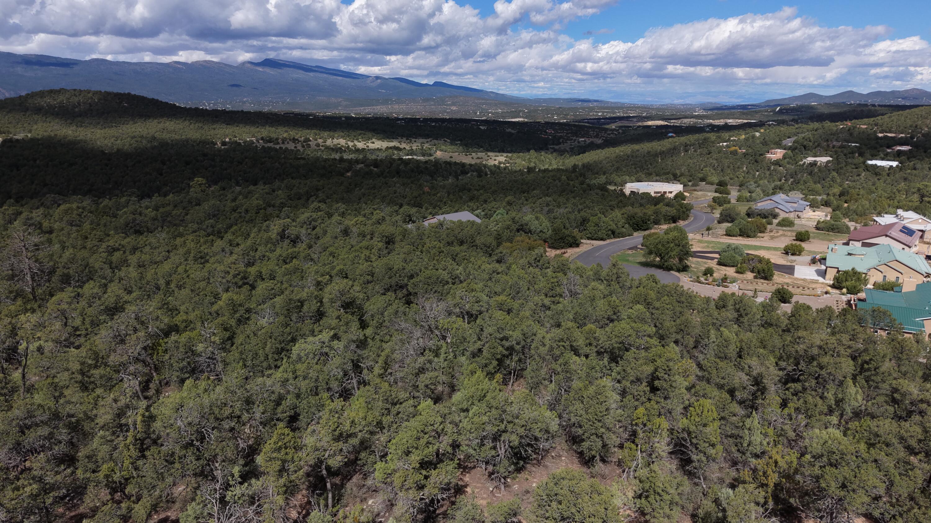 Photo 3 — 50 Los Pecos Loop
