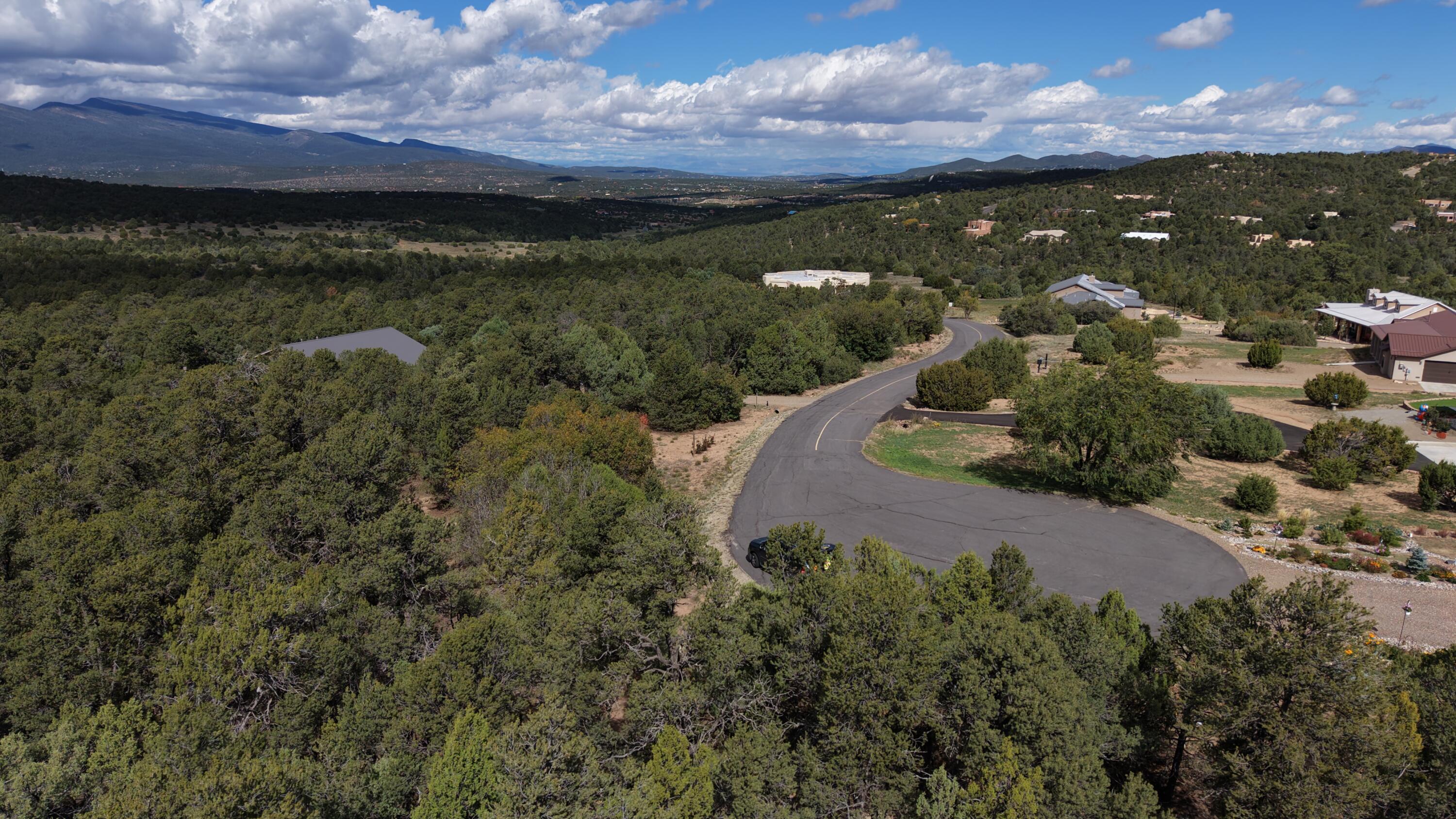 Photo 12 — 50 Los Pecos Loop