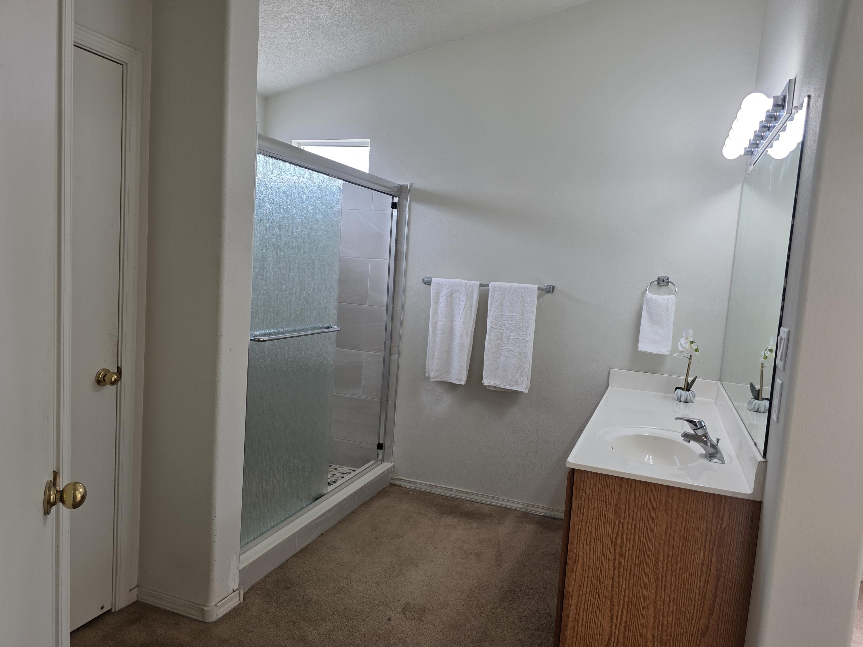 Photo 12 — 17 Violeta Place