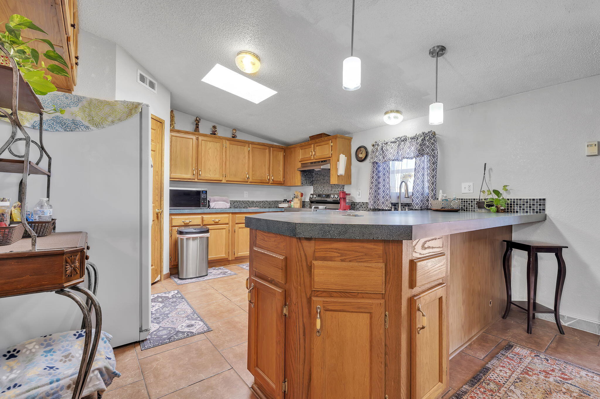 Photo 19 — 800 24th Street SW