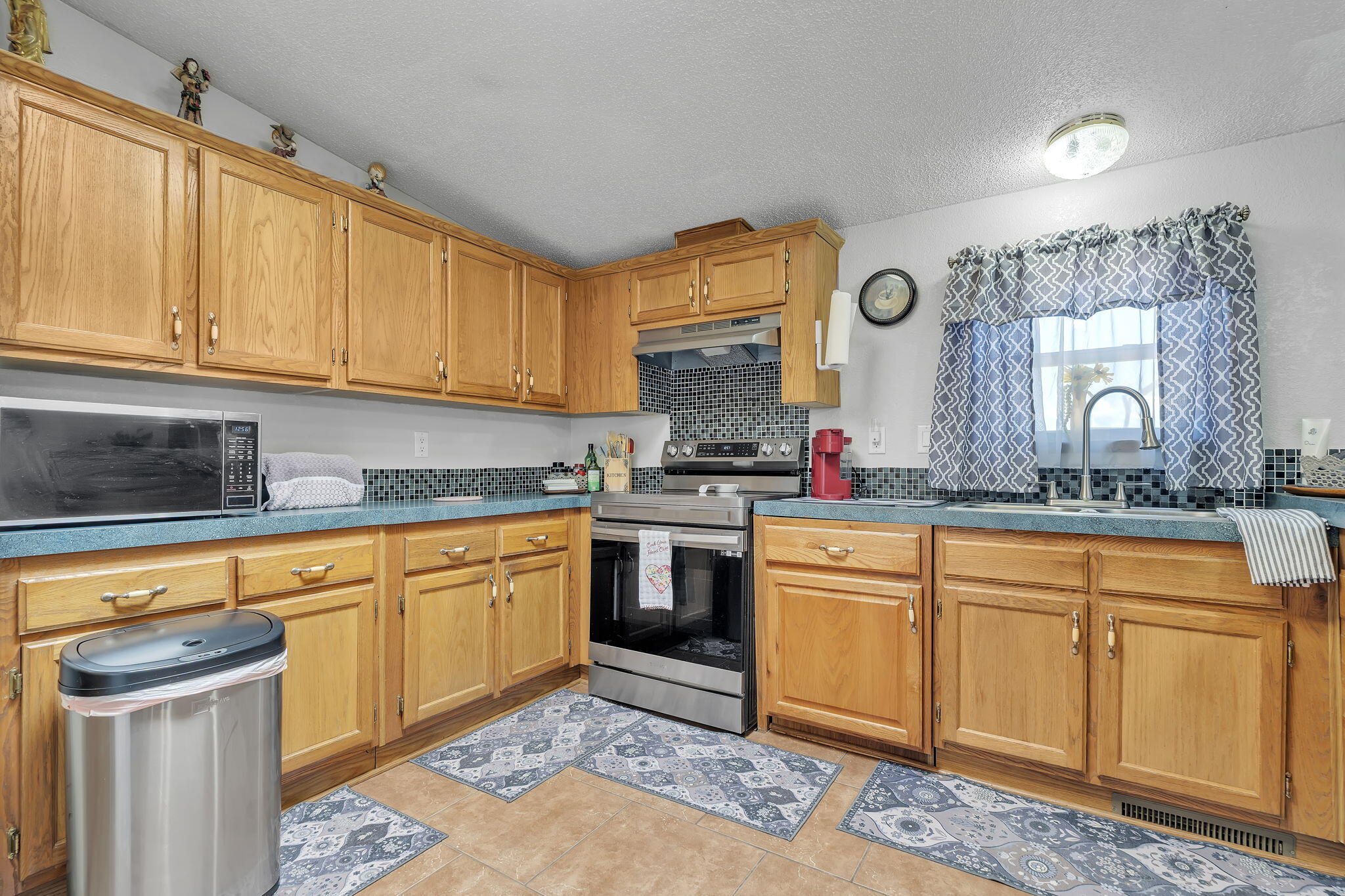Photo 17 — 800 24th Street SW