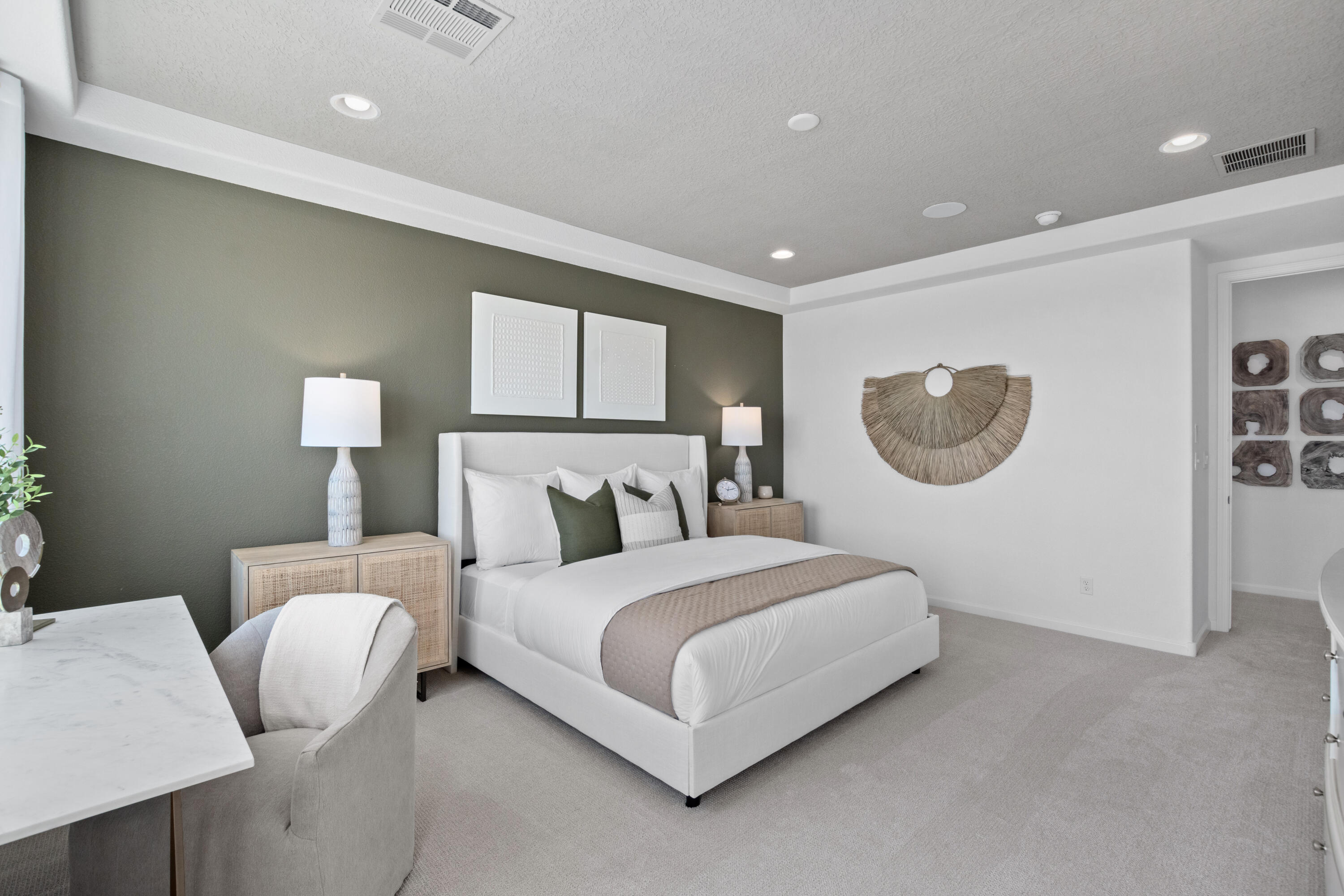 Photo 11 — 1625 Tutor Trail NW