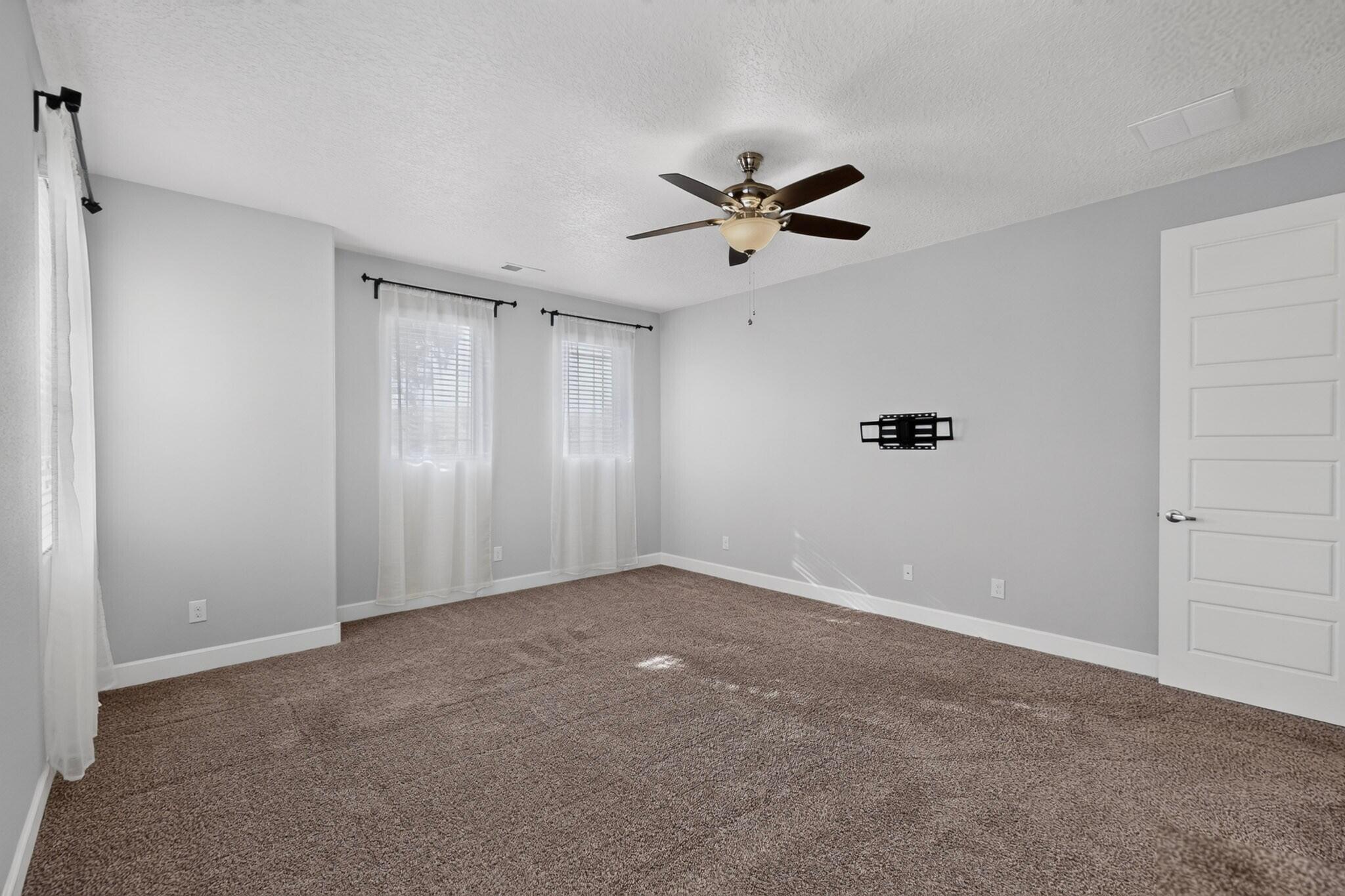 Photo 3 — 5925 Vista Manzano Court NE