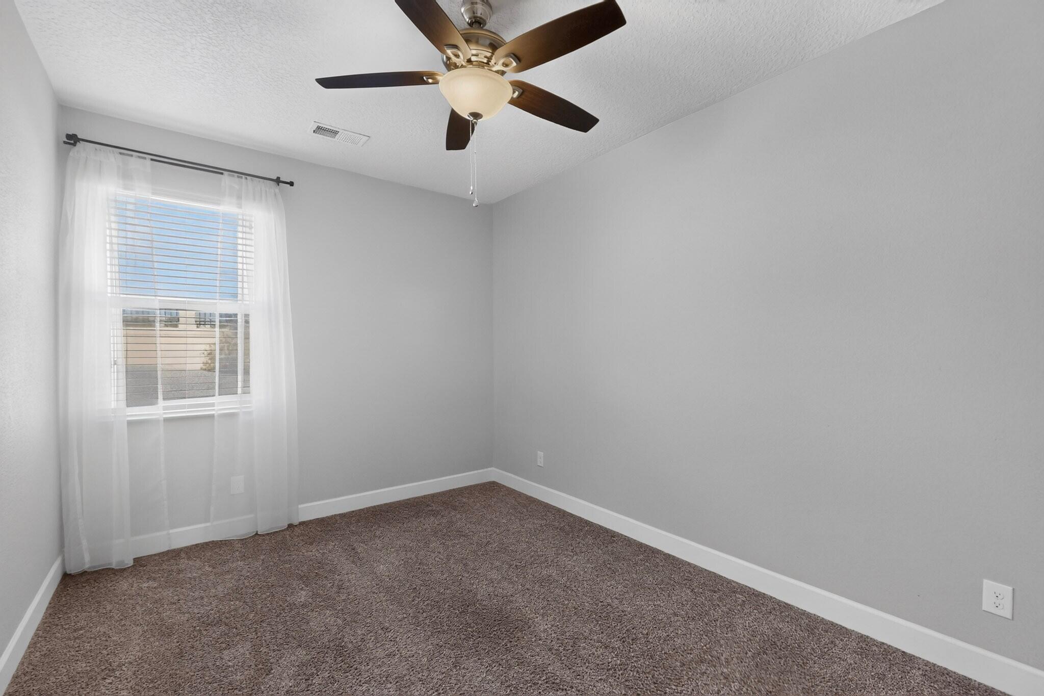 Photo 5 — 5925 Vista Manzano Court NE