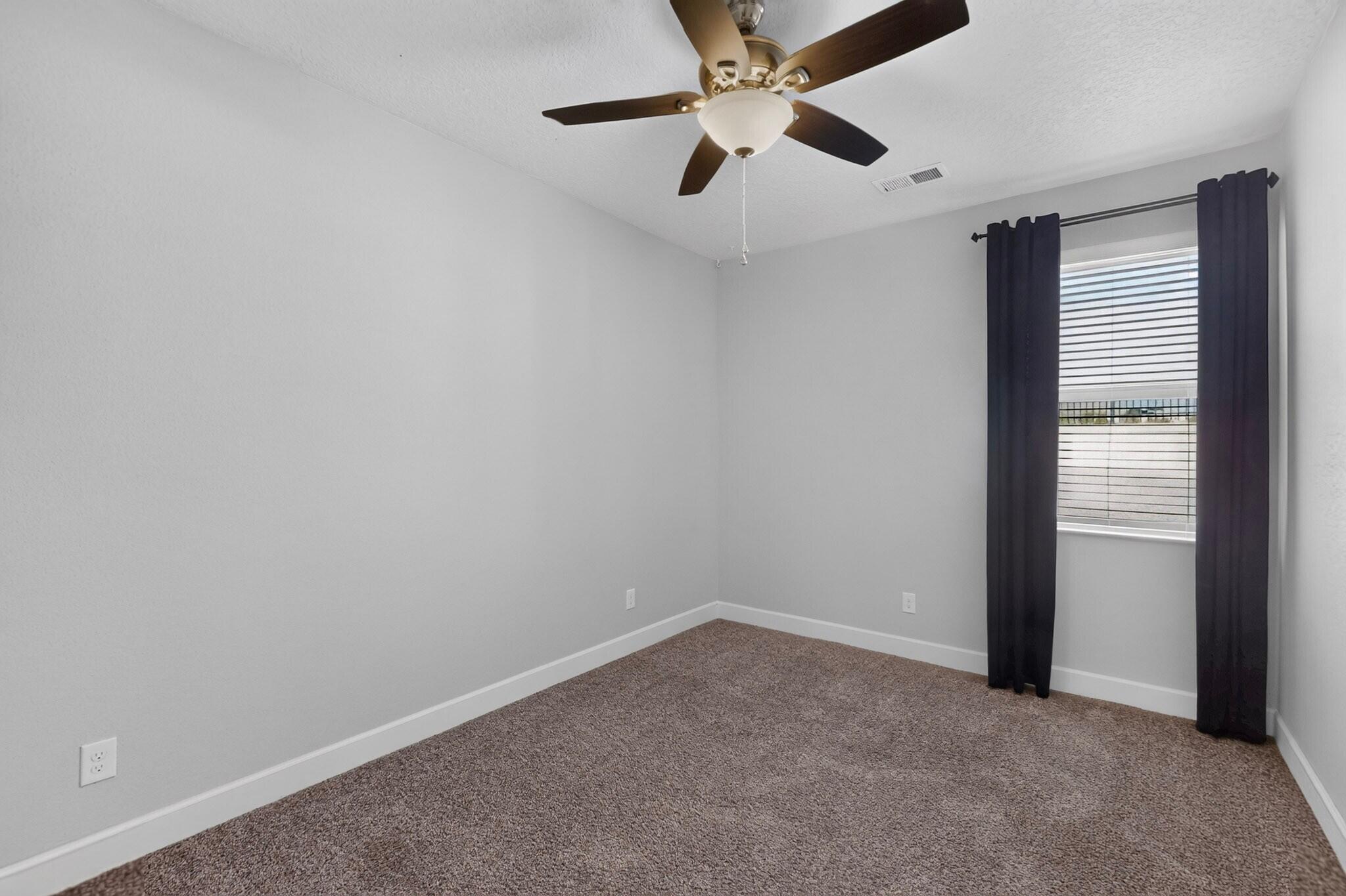 Photo 12 — 5925 Vista Manzano Court NE