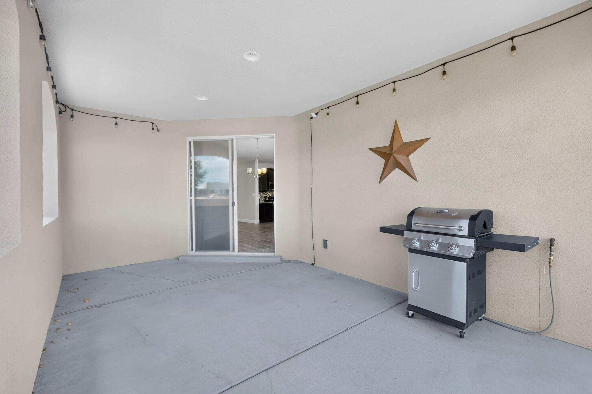 Photo 15 — 5925 Vista Manzano Court NE