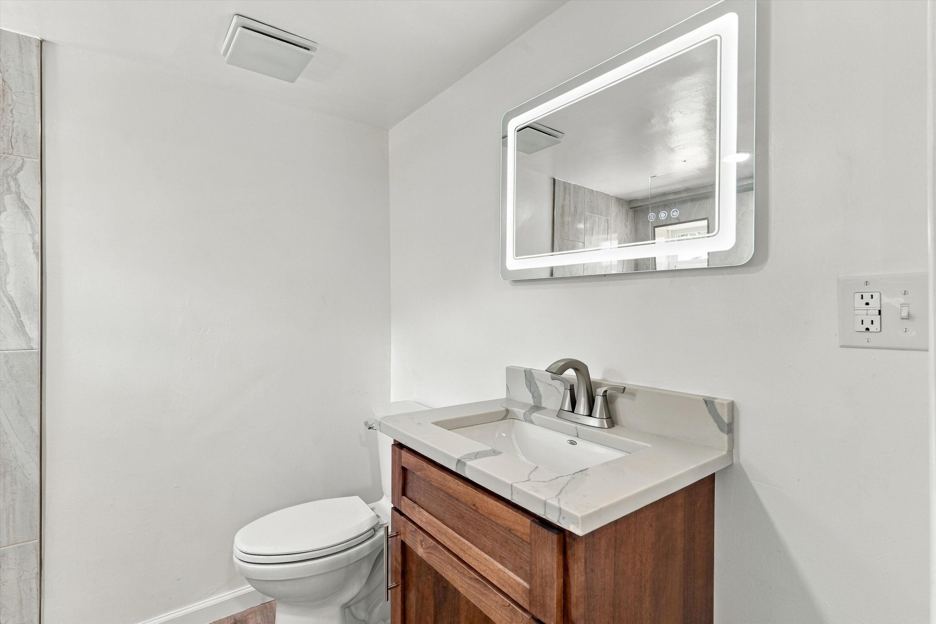 Photo 14 — 918 22nd Street NW