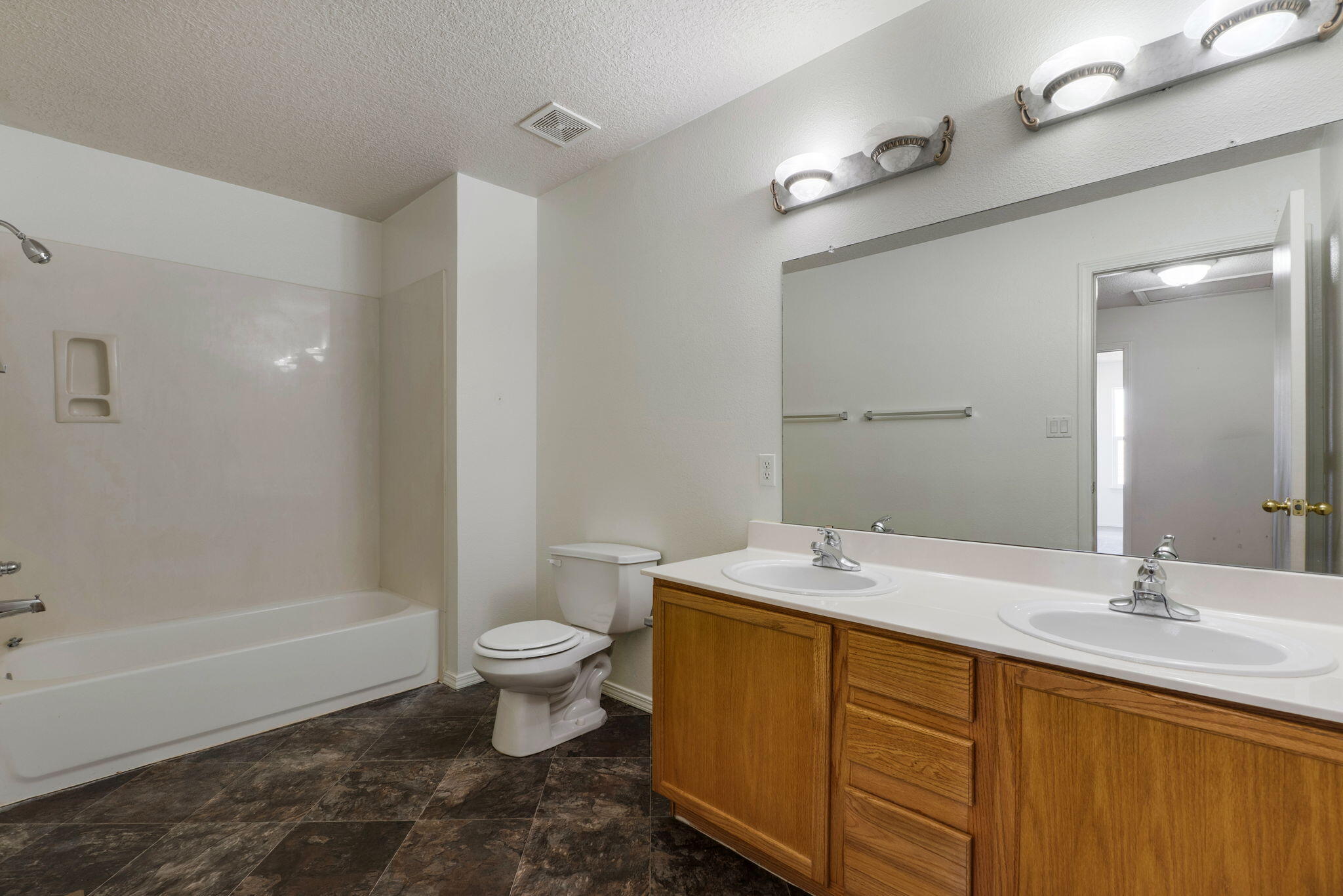 Photo 16 — 3357 Marino Drive SE