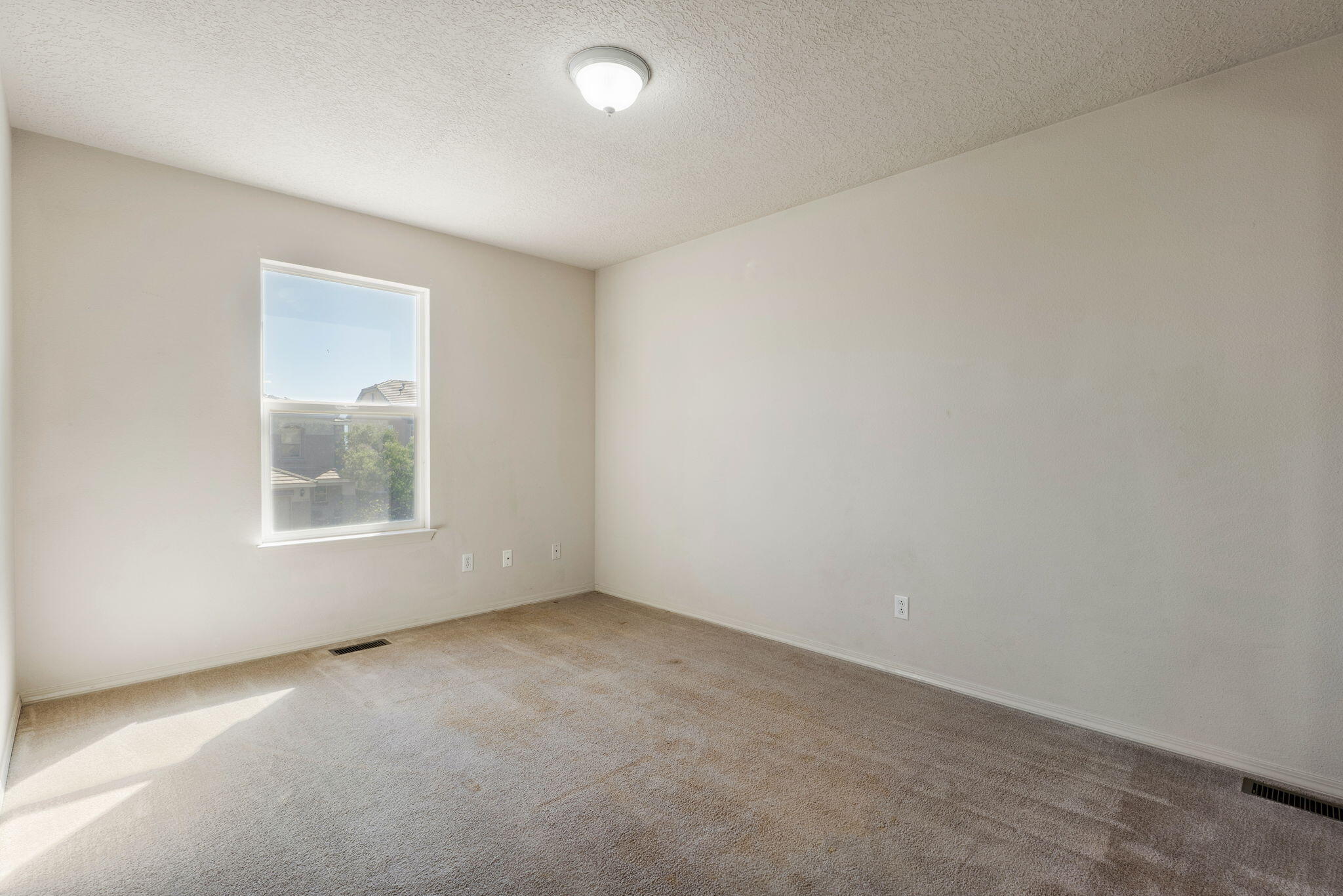 Photo 8 — 3357 Marino Drive SE