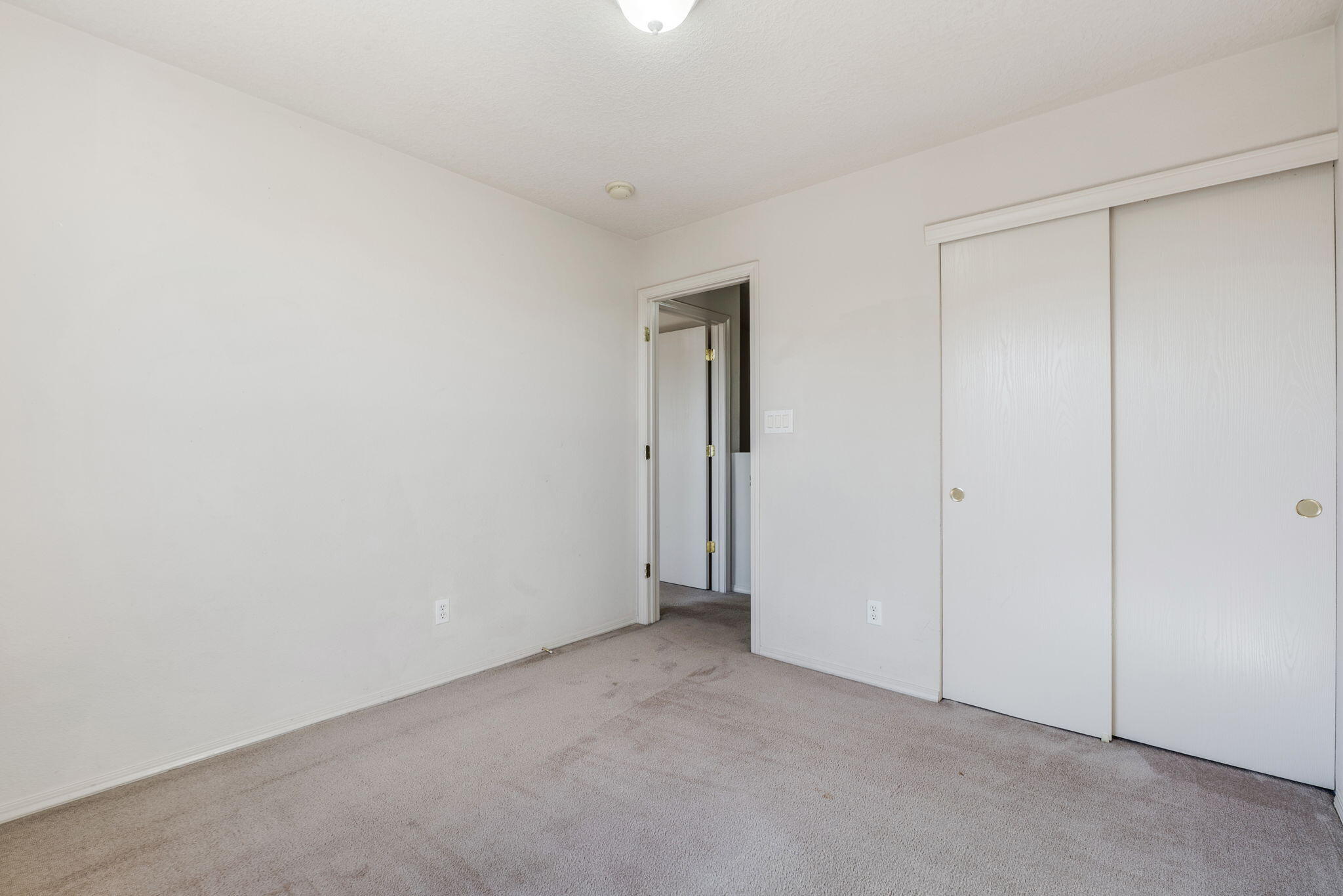 Photo 5 — 3357 Marino Drive SE