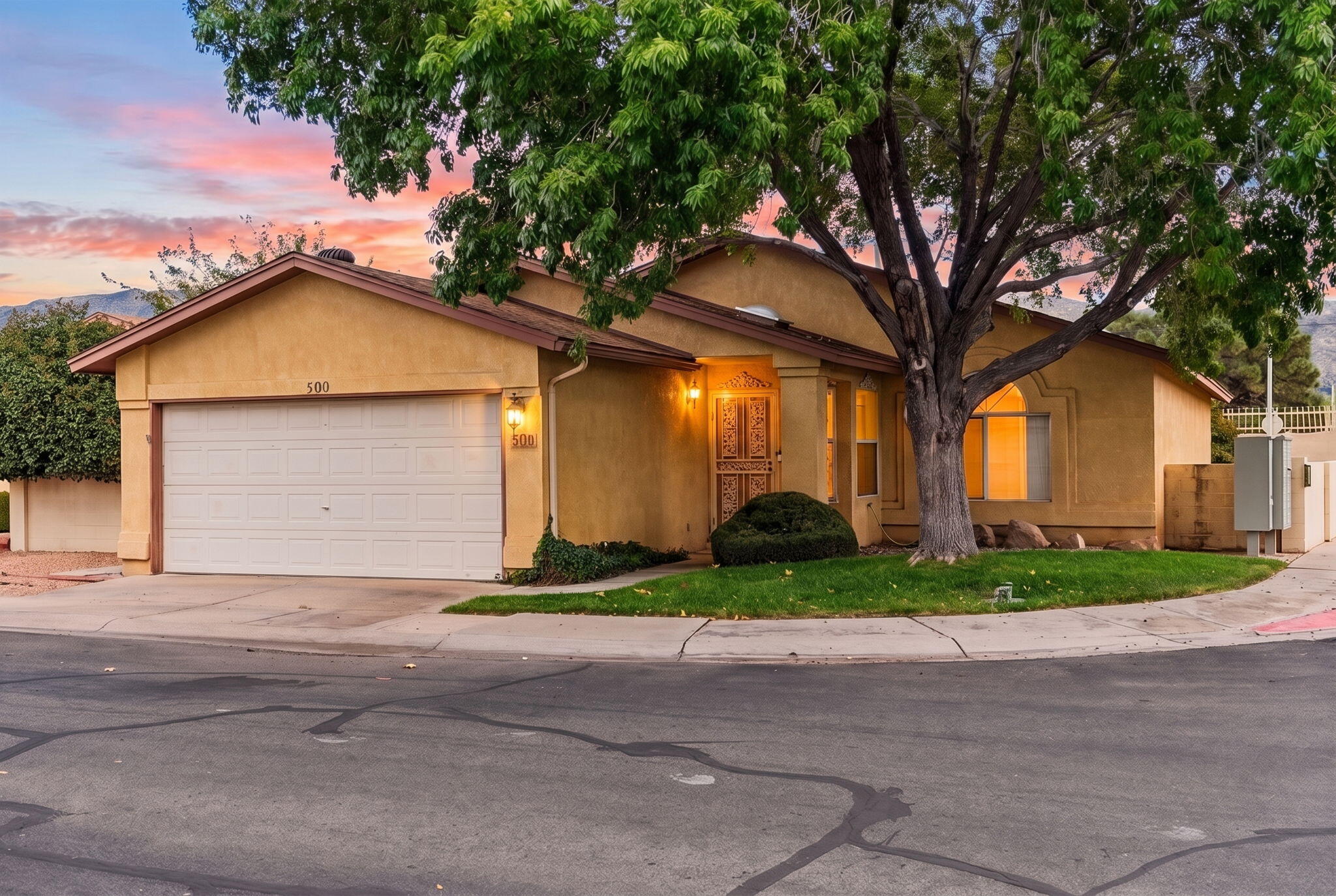 500 Seward Park Avenue NE, Albuquerque, NM 87123