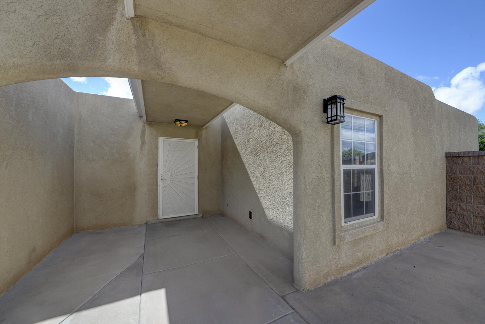 Photo 5 — 1709 Grande Boulevard SE