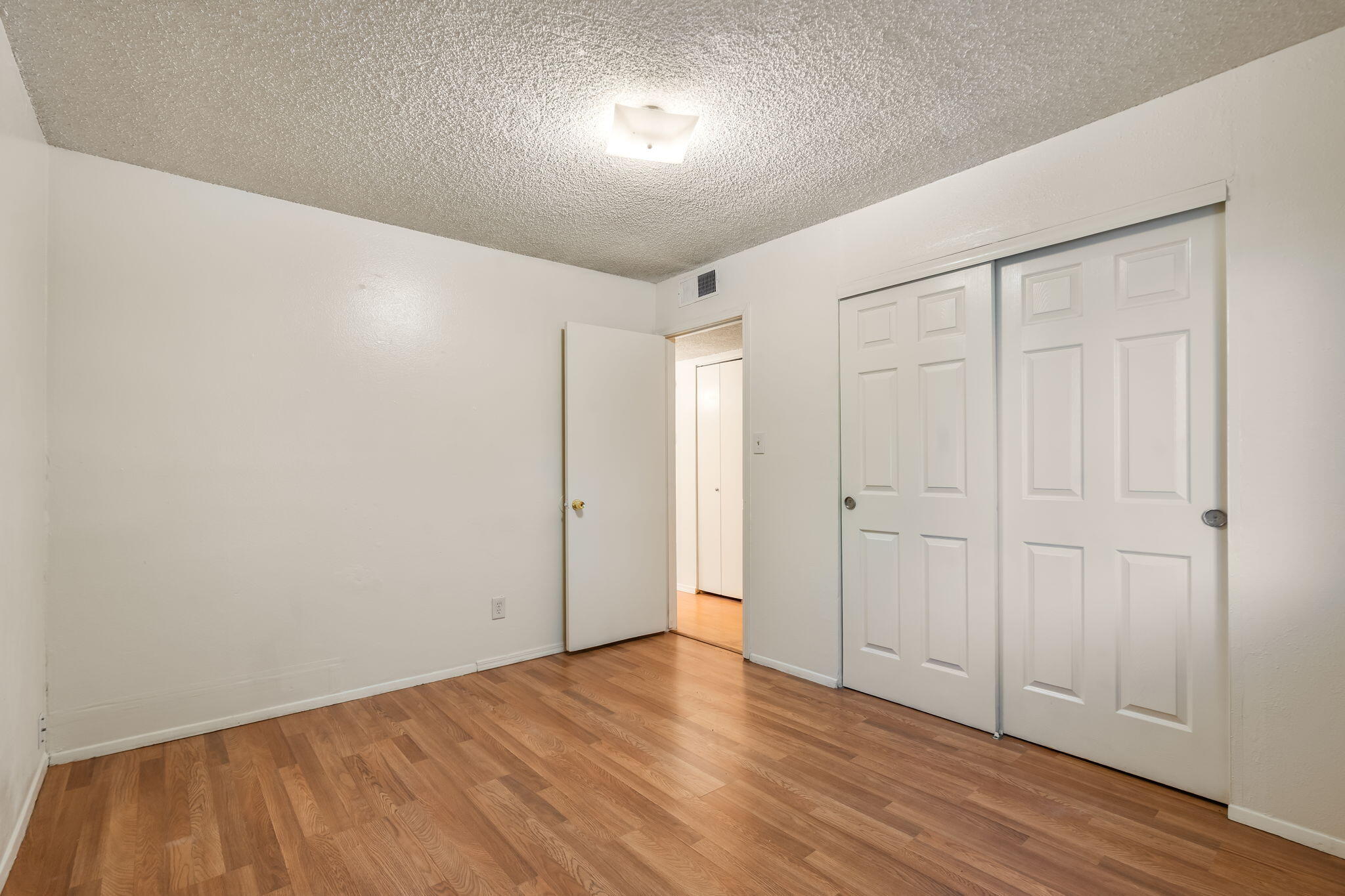 Photo 10 — 8816 Robby Avenue SW