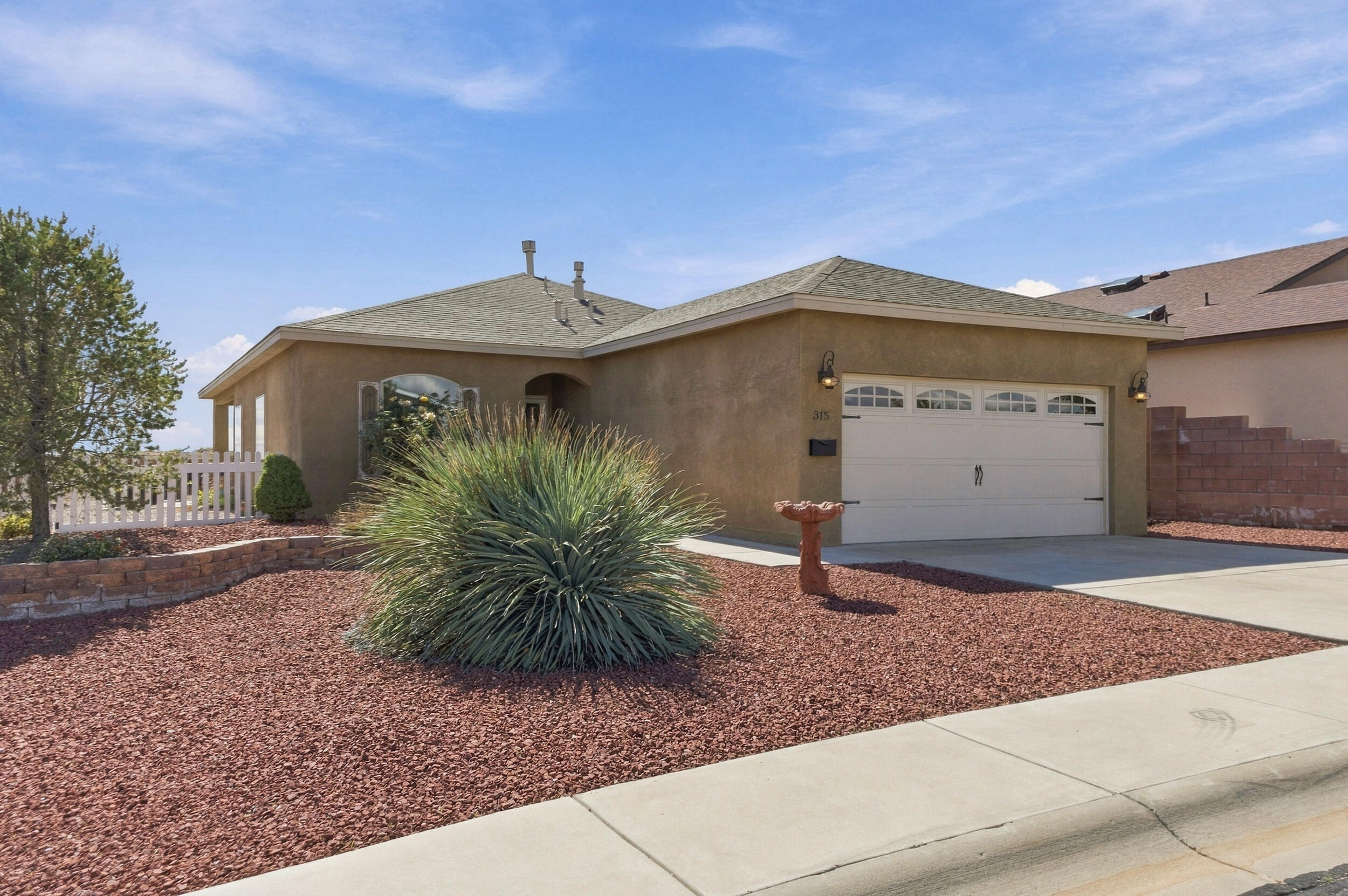 315 Sunrise Bluffs Drive, Belen, NM 87002