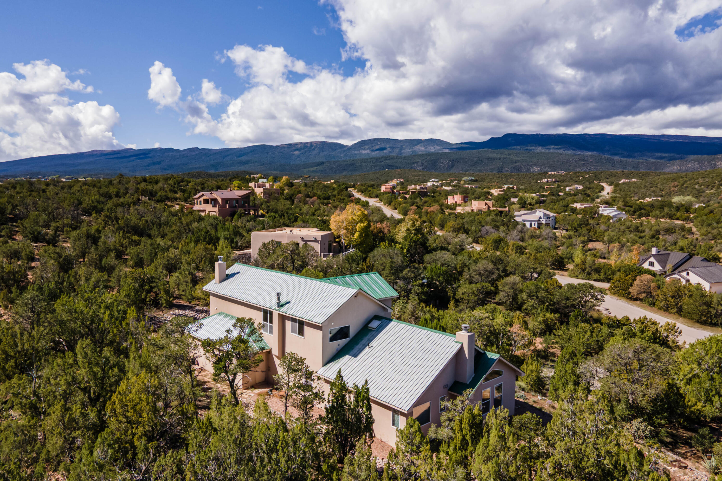 Photo 4 — 17 Kiva Loop