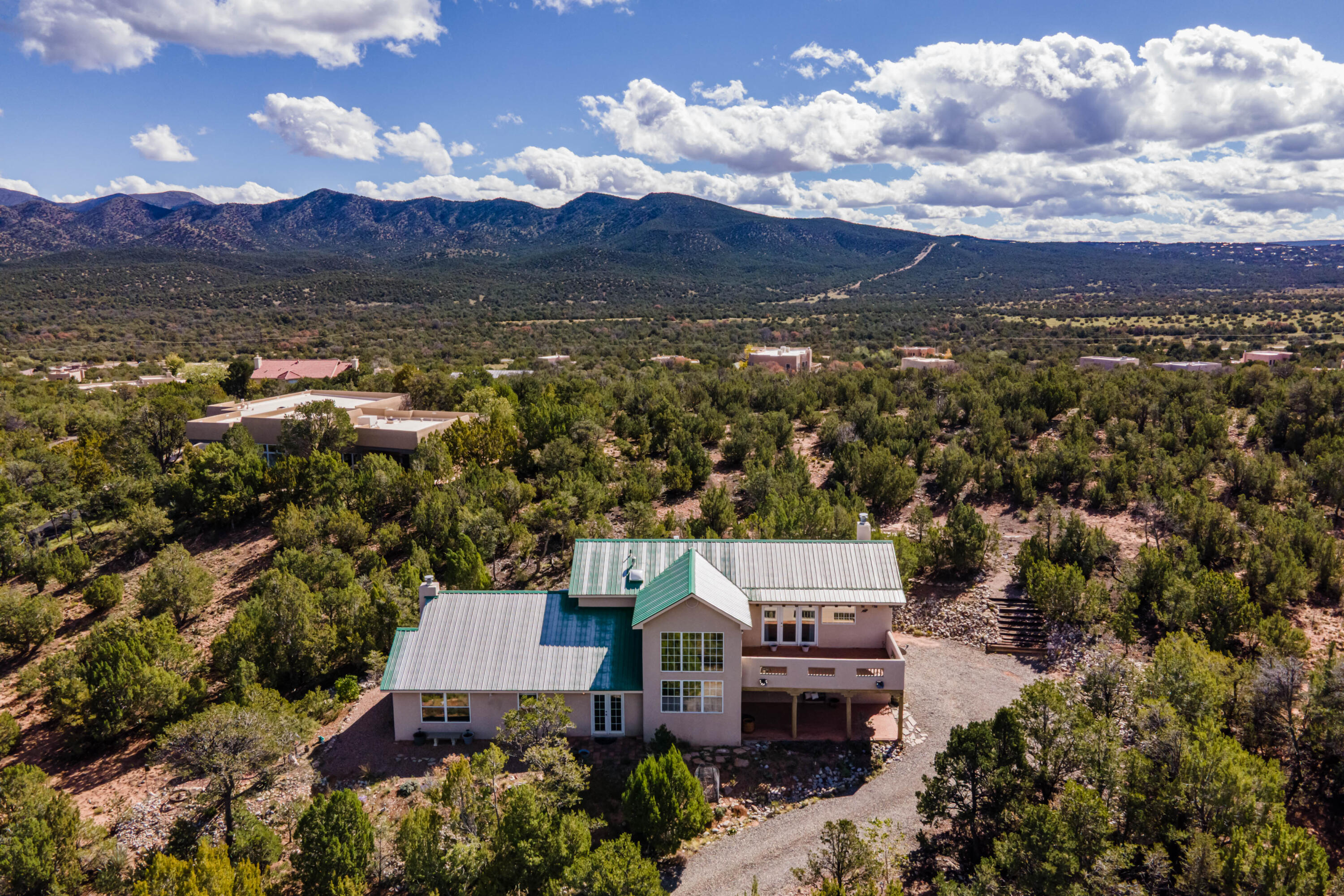 Photo 2 — 17 Kiva Loop