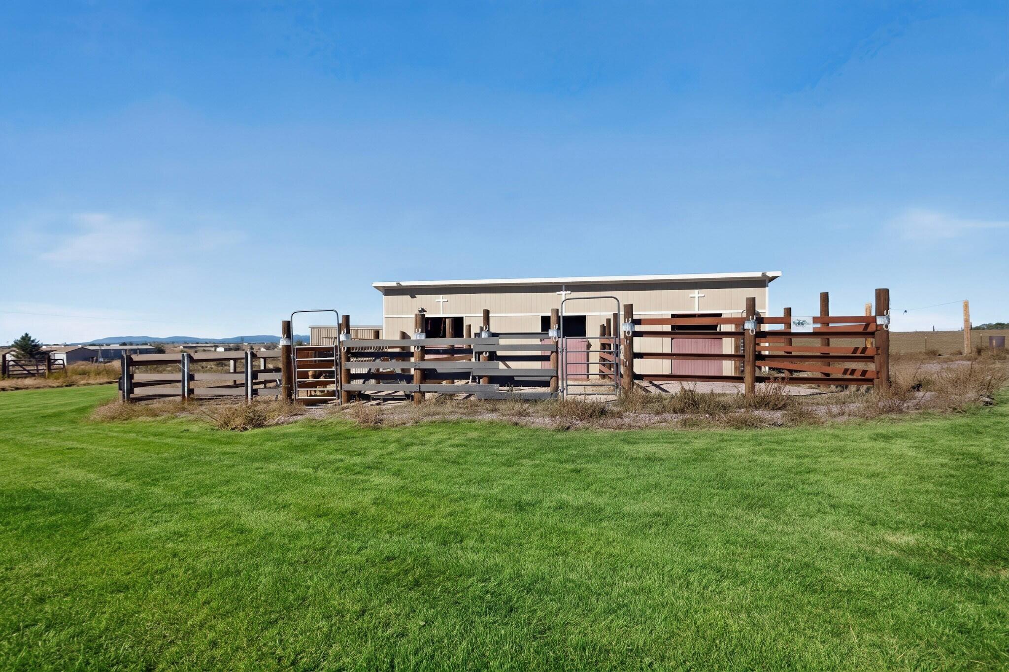 Photo 14 — 170 Appaloosa Road