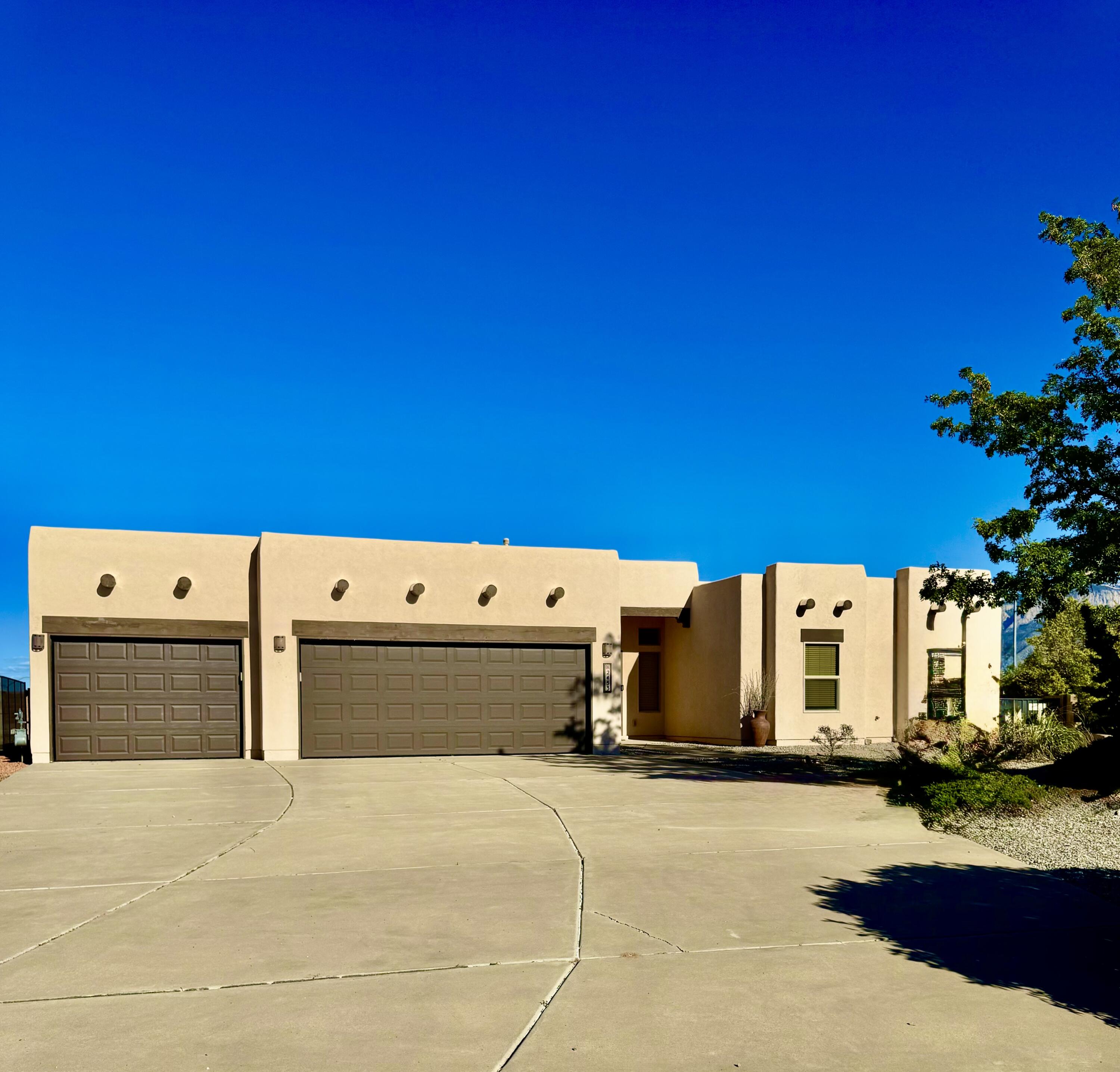 2453 Tyler Loop NE, Rio Rancho, NM 87144