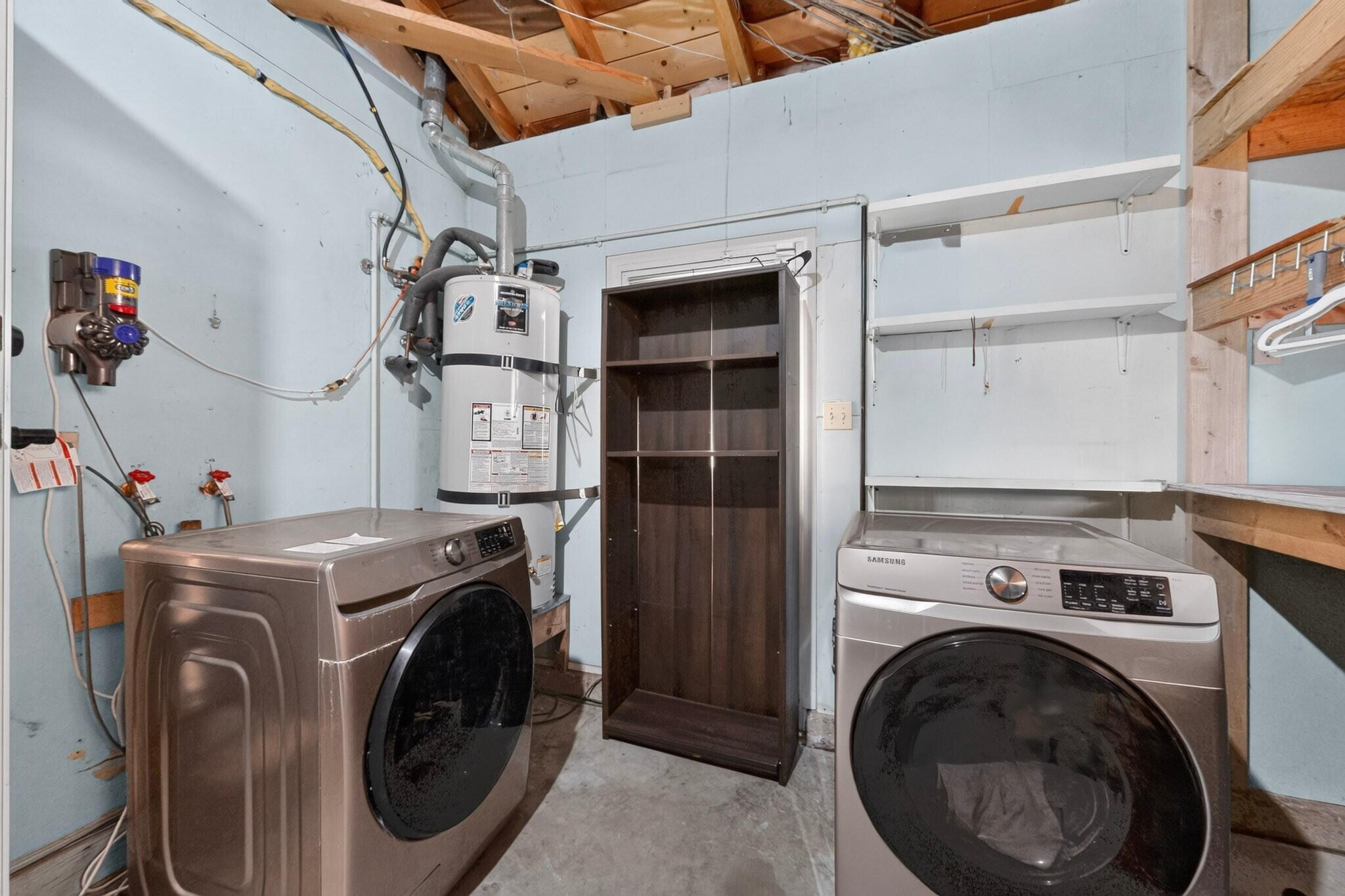 Photo 10 — 6001 Woodford Place NE