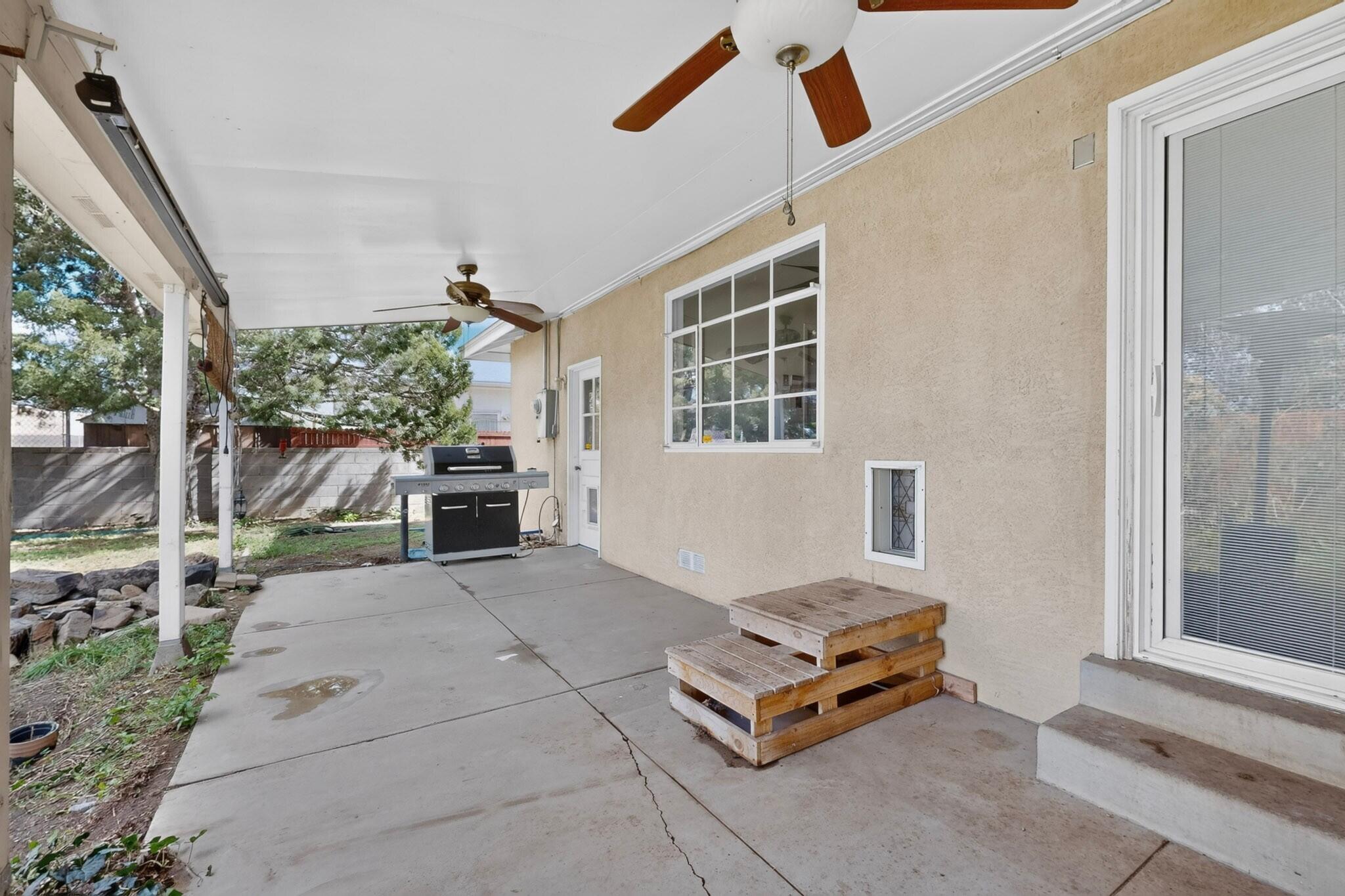 Photo 12 — 6001 Woodford Place NE