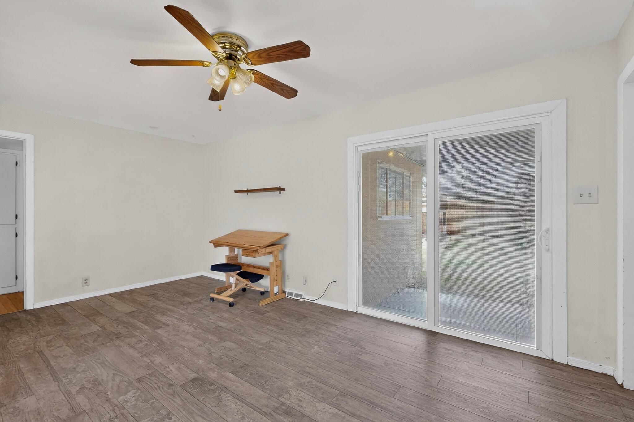 Photo 15 — 6001 Woodford Place NE
