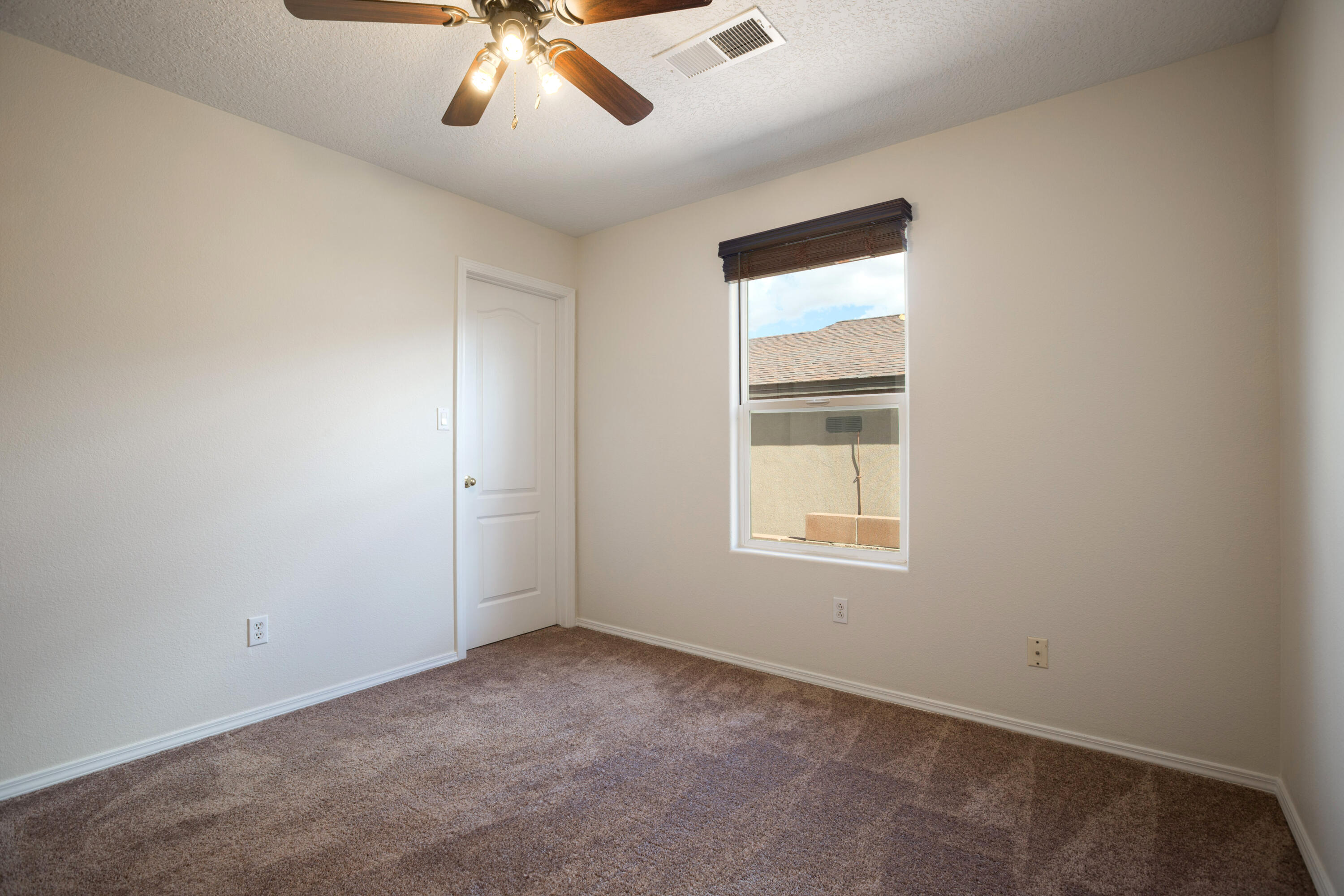Photo 12 — 2237 Sagecrest Loop NE